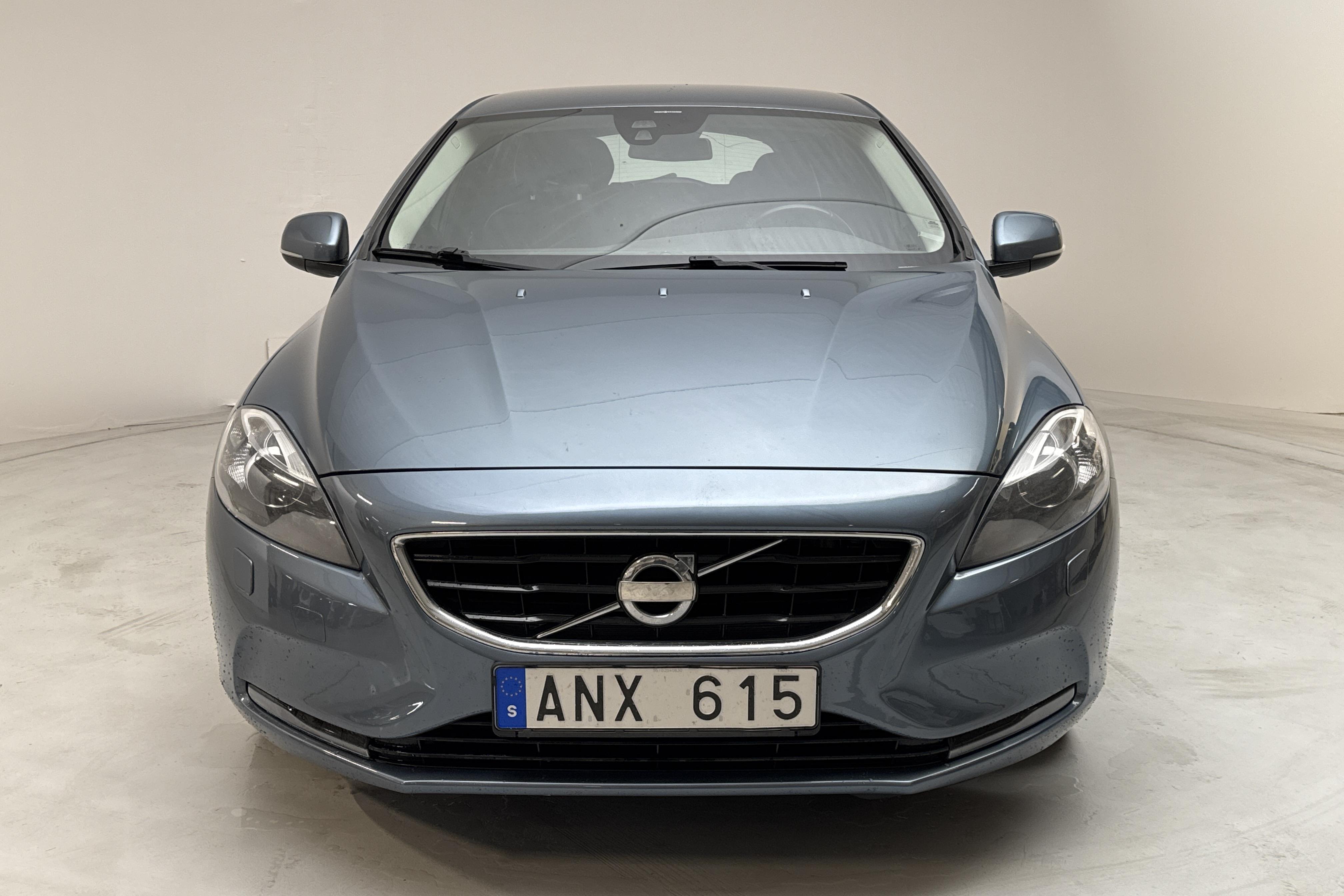 Volvo V40 T3 (150hk) - 15 208 mil - Manuell - blå - 2013