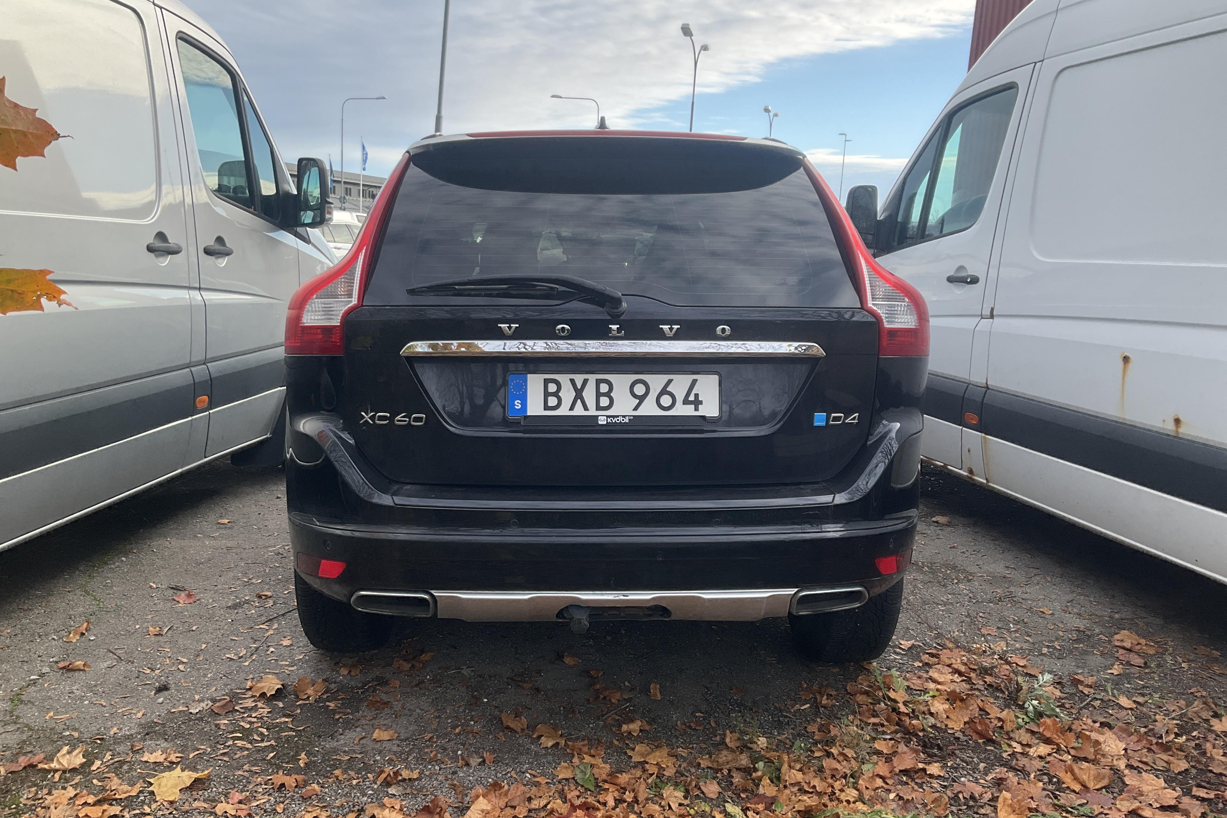 Volvo XC60 D4 2WD (181hk) - 0 mil - Automat - svart - 2014