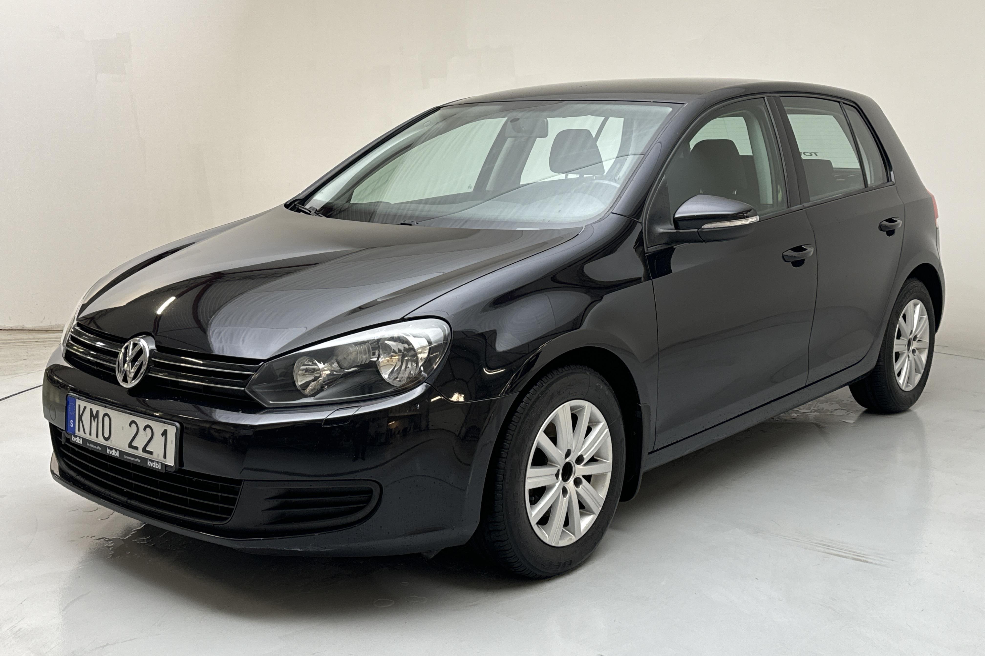 VW Golf VI 1.6 TDI BlueMotion Technology 5dr (105hk) - 126 910 km - Manuaalinen - musta - 2011