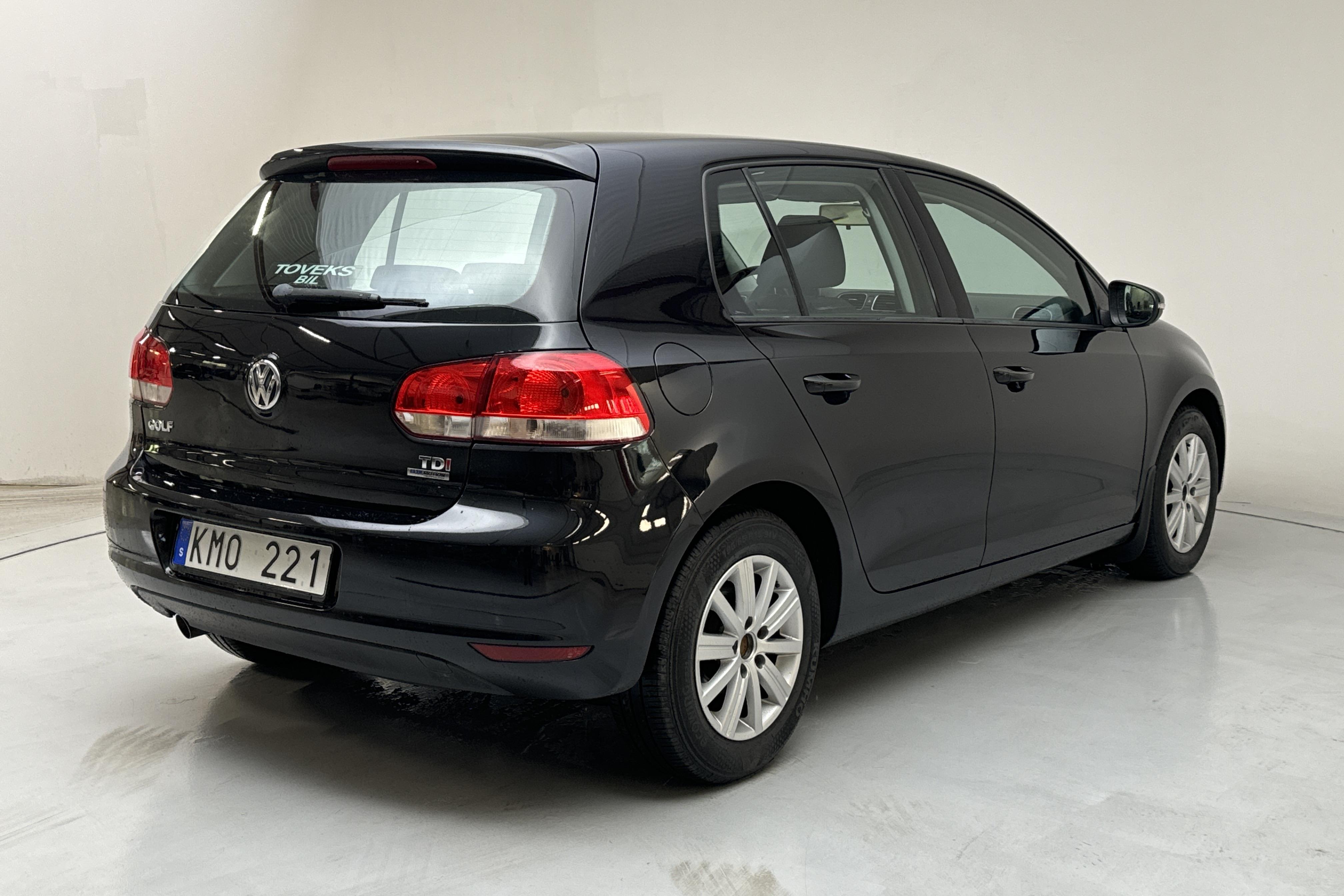 VW Golf VI 1.6 TDI BlueMotion Technology 5dr (105hk) - 12 691 mil - Manuell - svart - 2011