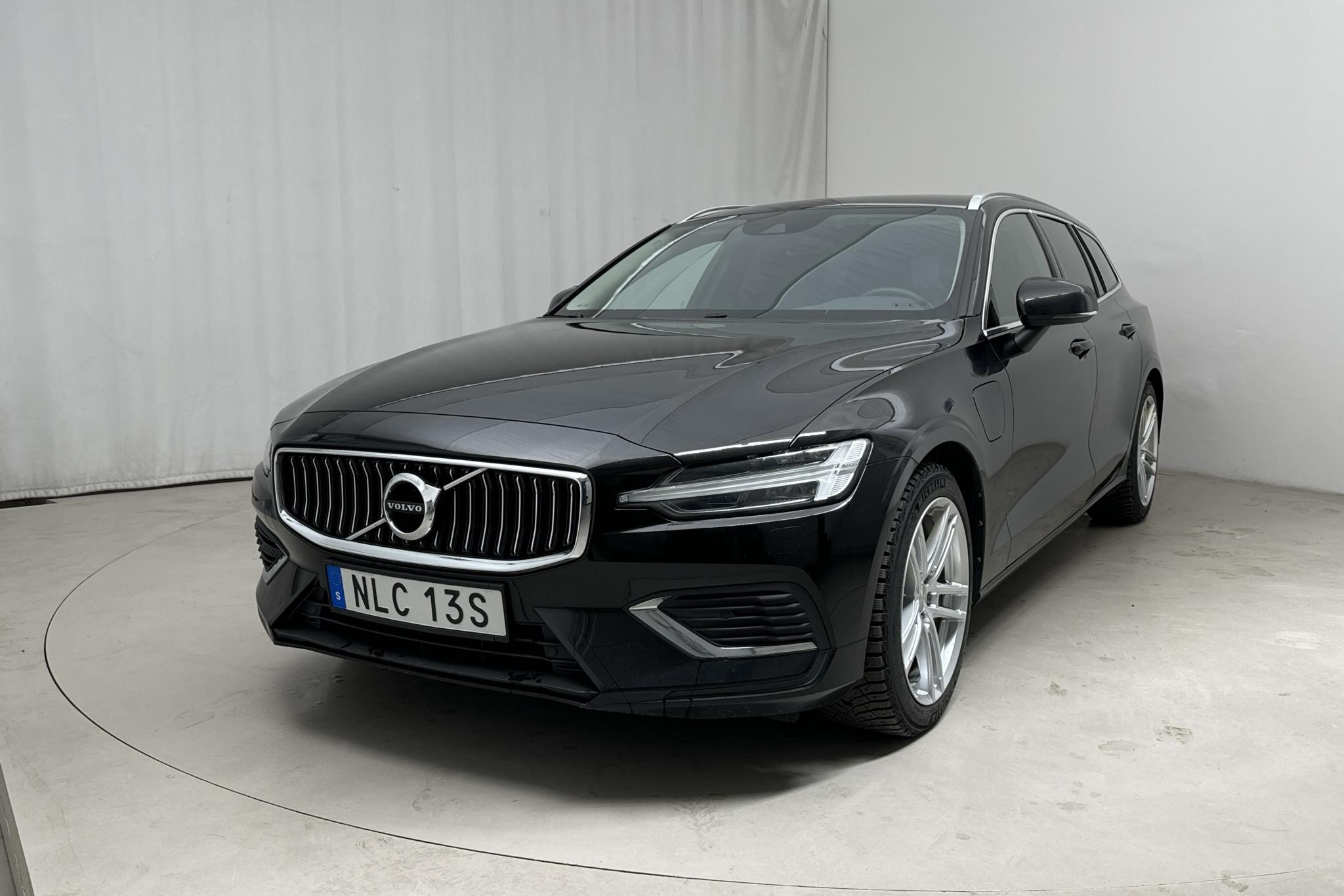 Volvo V60 T6 AWD Recharge (350hk) - 128 380 km - Automaatne - must - 2022