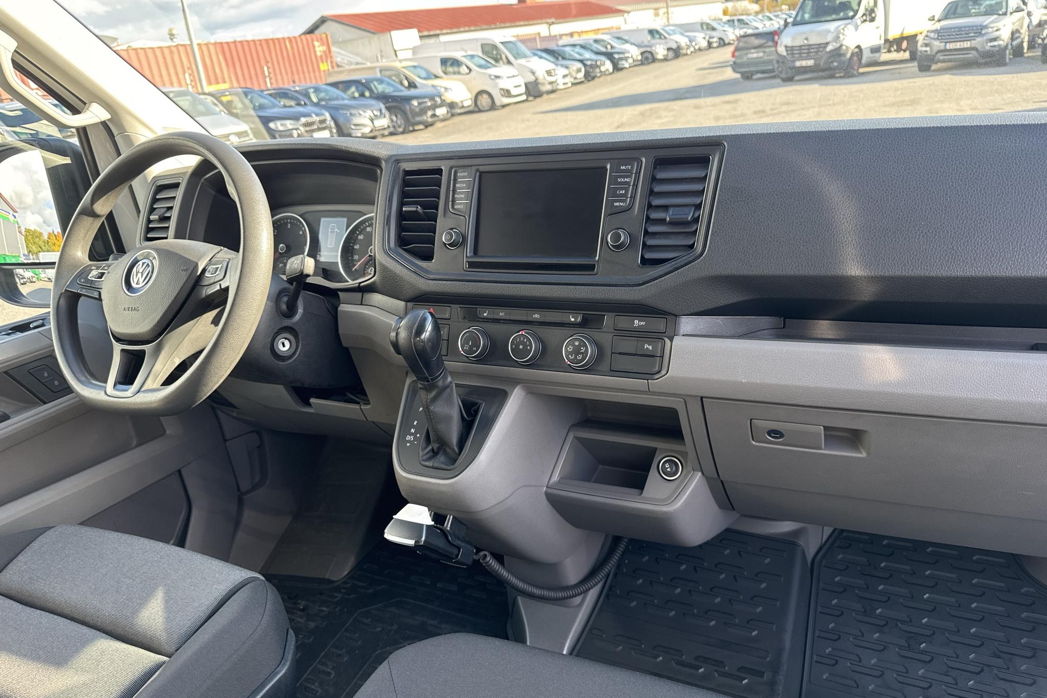 VW Crafter 35 2.0 TDI Skåp 4Motion (177hk) - 9 554 mil - Automat - vit - 2019