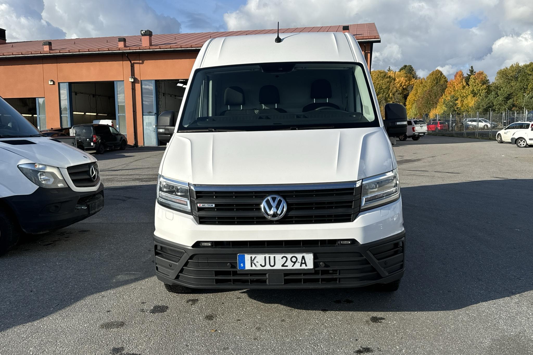 VW Crafter 35 2.0 TDI Skåp 4Motion (177hk) - 9 554 mil - Automat - vit - 2019