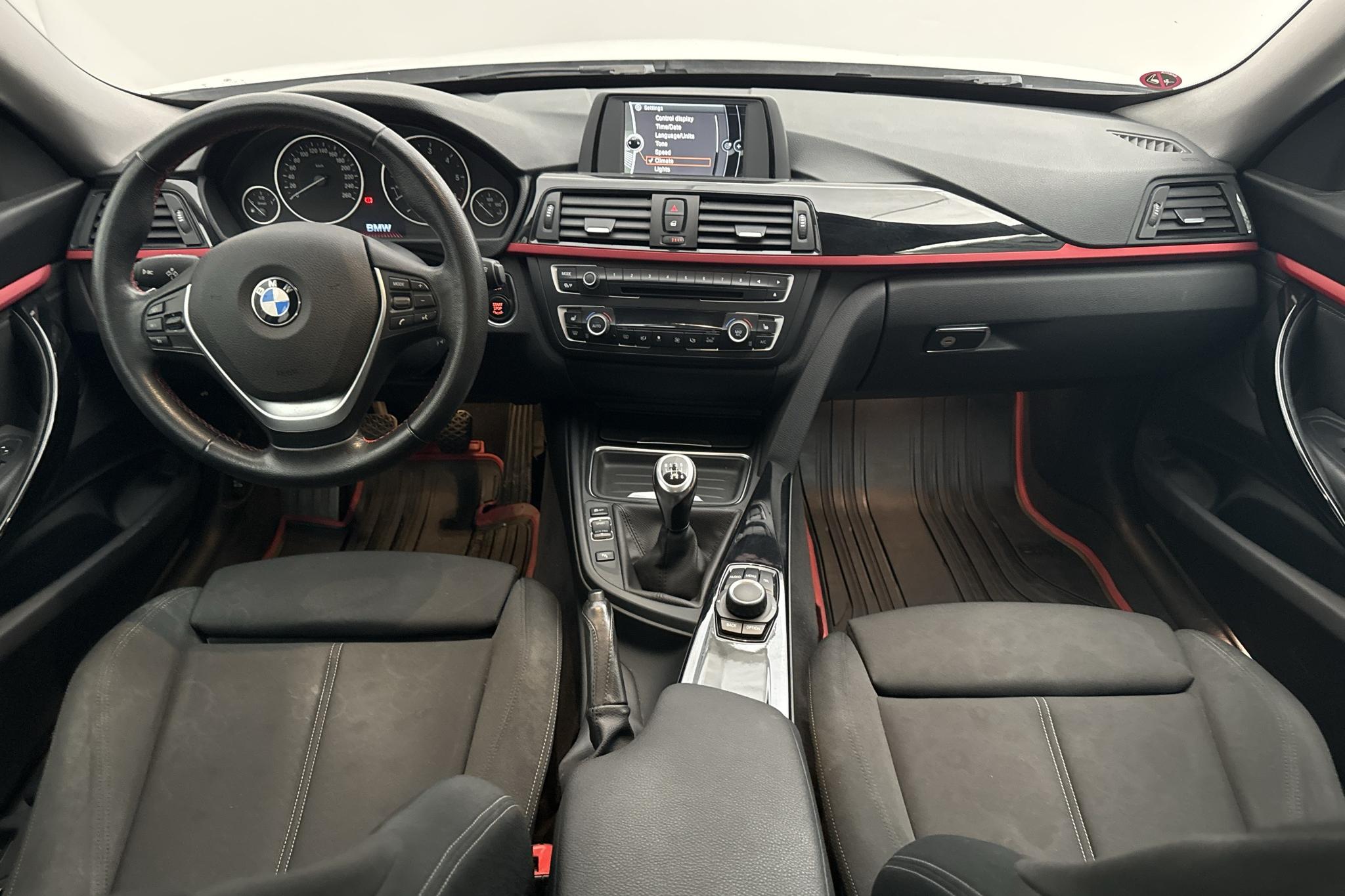 BMW 320d GT xDrive, F34 (184hk) - 12 230 mil - Manuell - vit - 2014