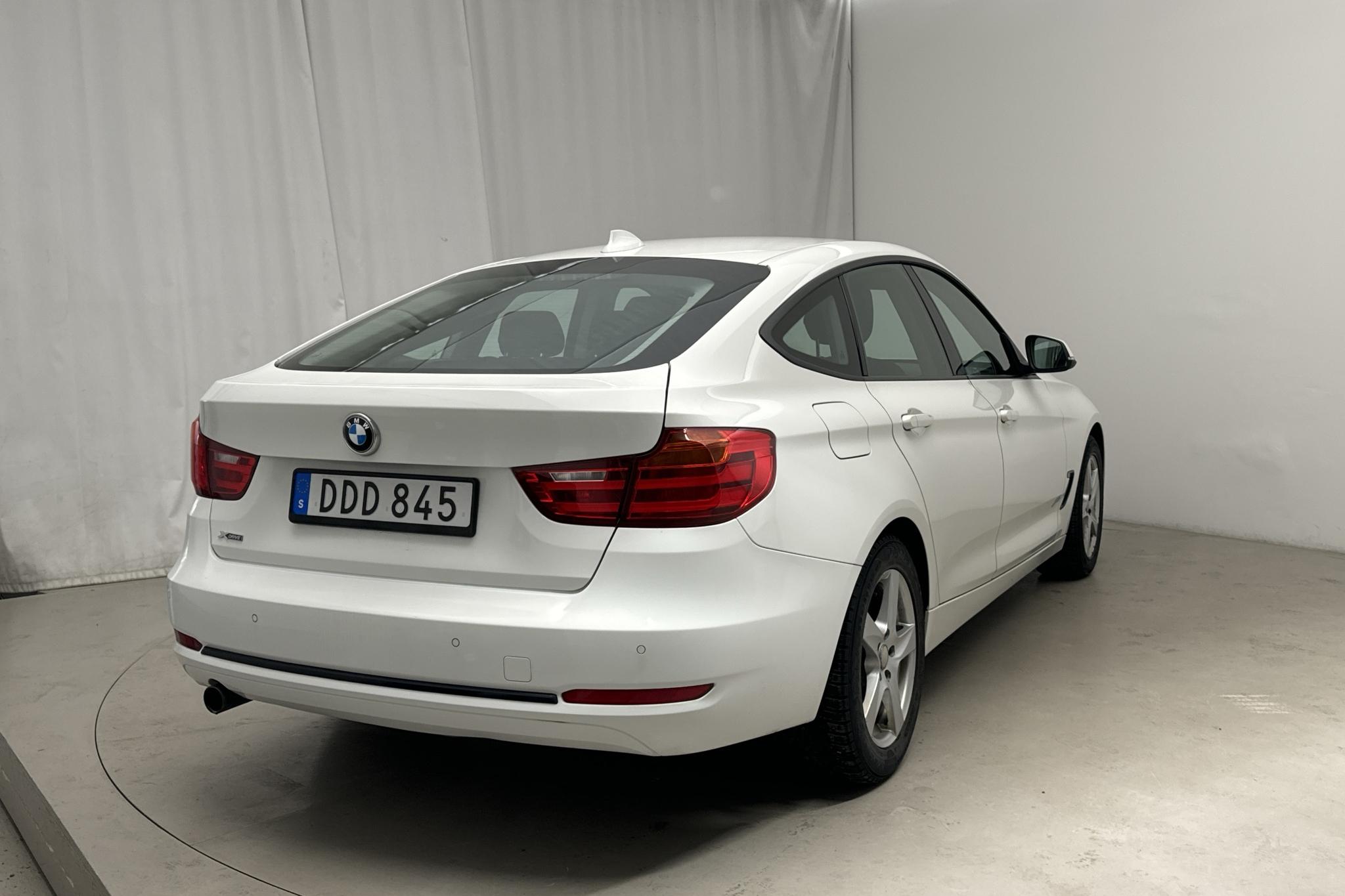 BMW 320d GT xDrive, F34 (184hk) - 12 230 mil - Manuell - vit - 2014