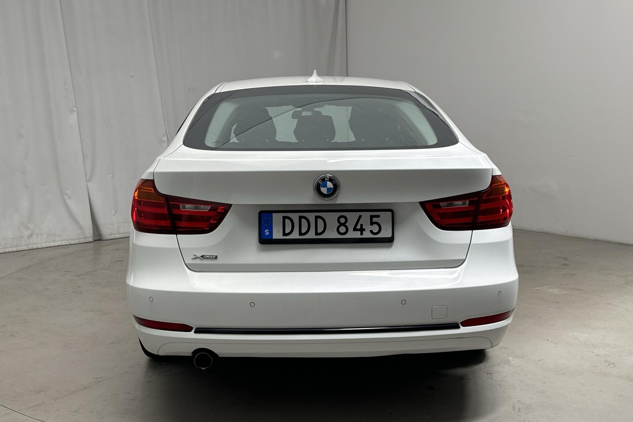 BMW 320d GT xDrive, F34 (184hk) - 12 230 mil - Manuell - vit - 2014