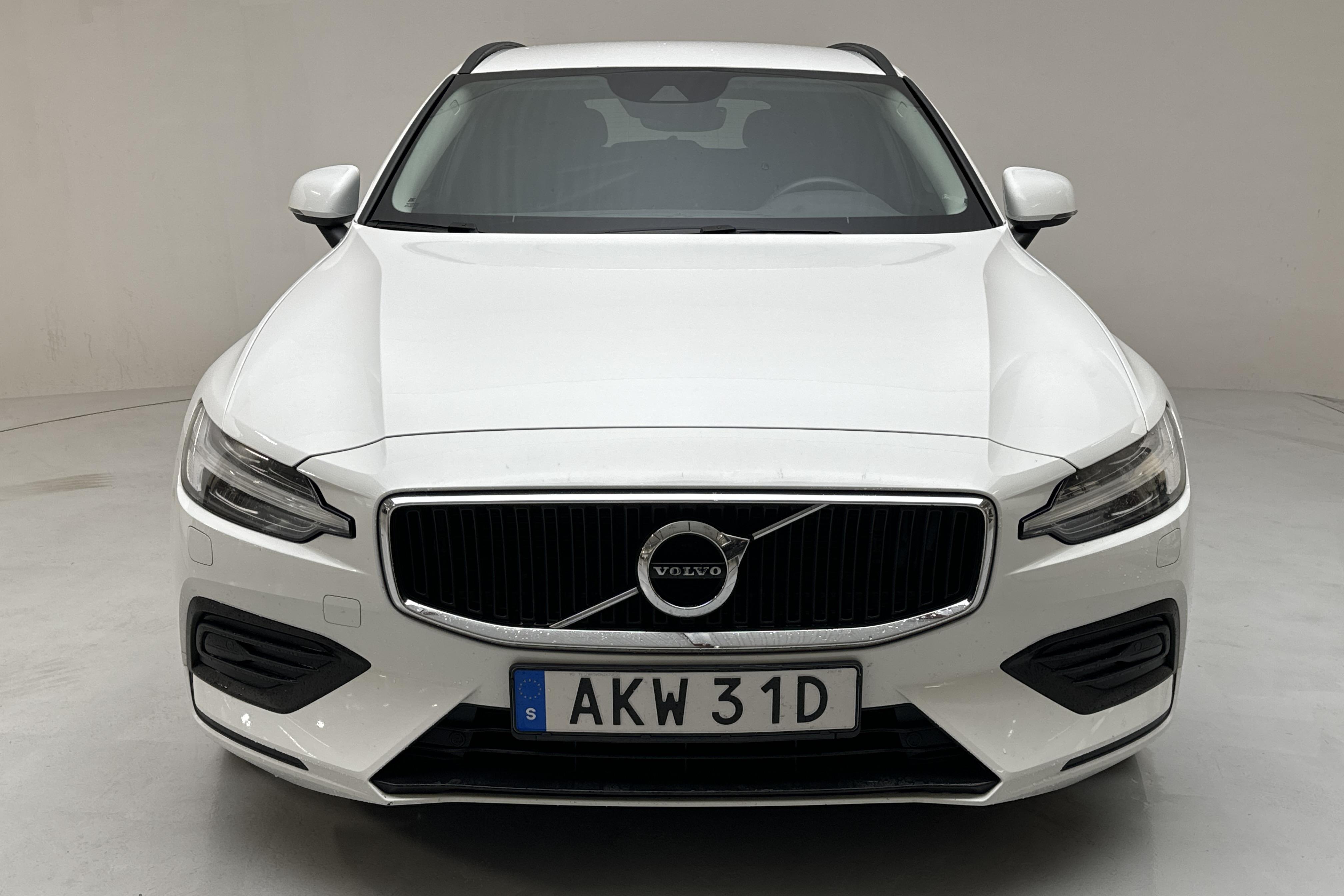 Volvo V60 B4 Mildhybrid, Diesel (197hk) - 149 410 km - Automaattinen - valkoinen - 2022