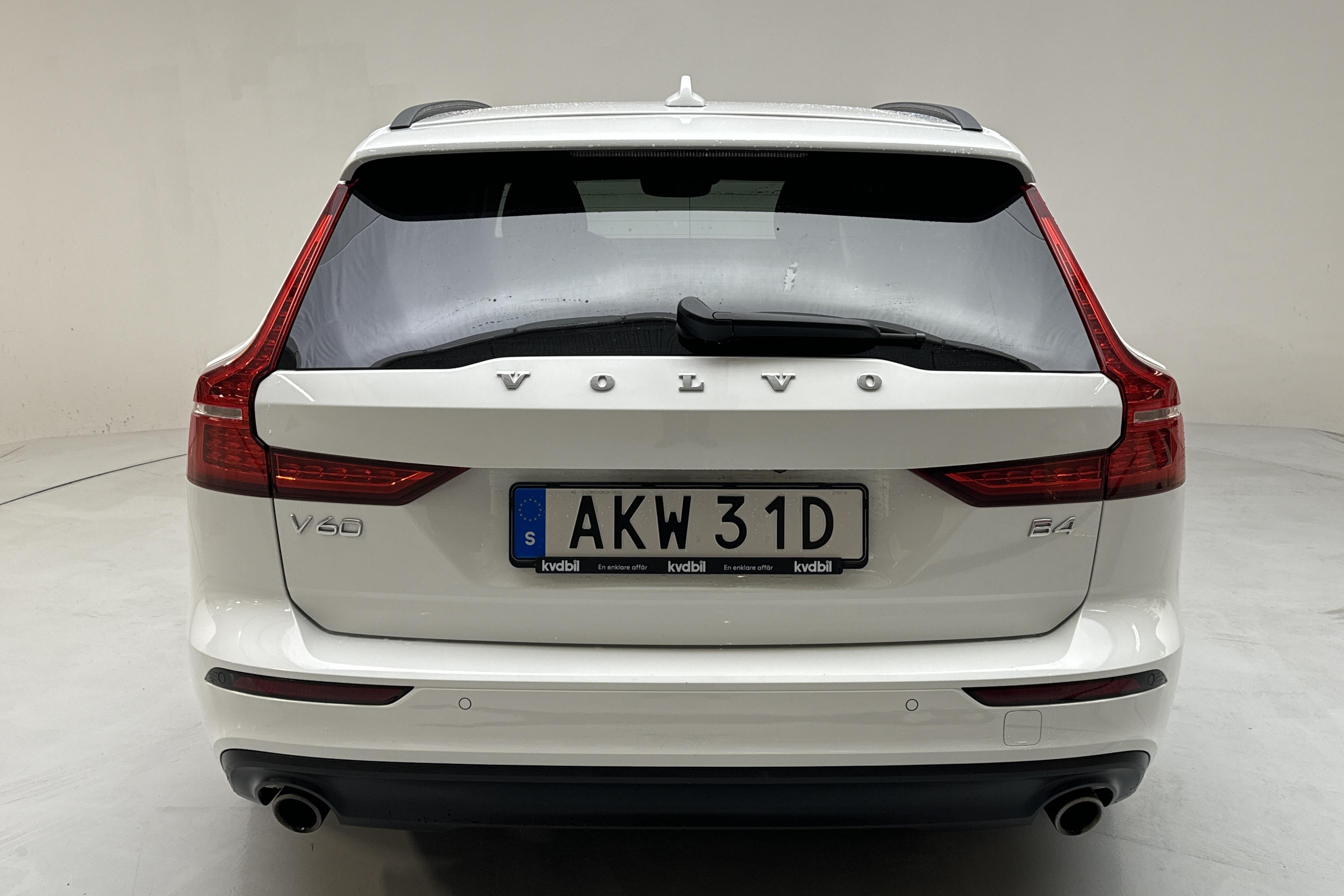 Volvo V60 B4 Mildhybrid, Diesel (197hk) - 149 410 km - Automaatne - valge - 2022