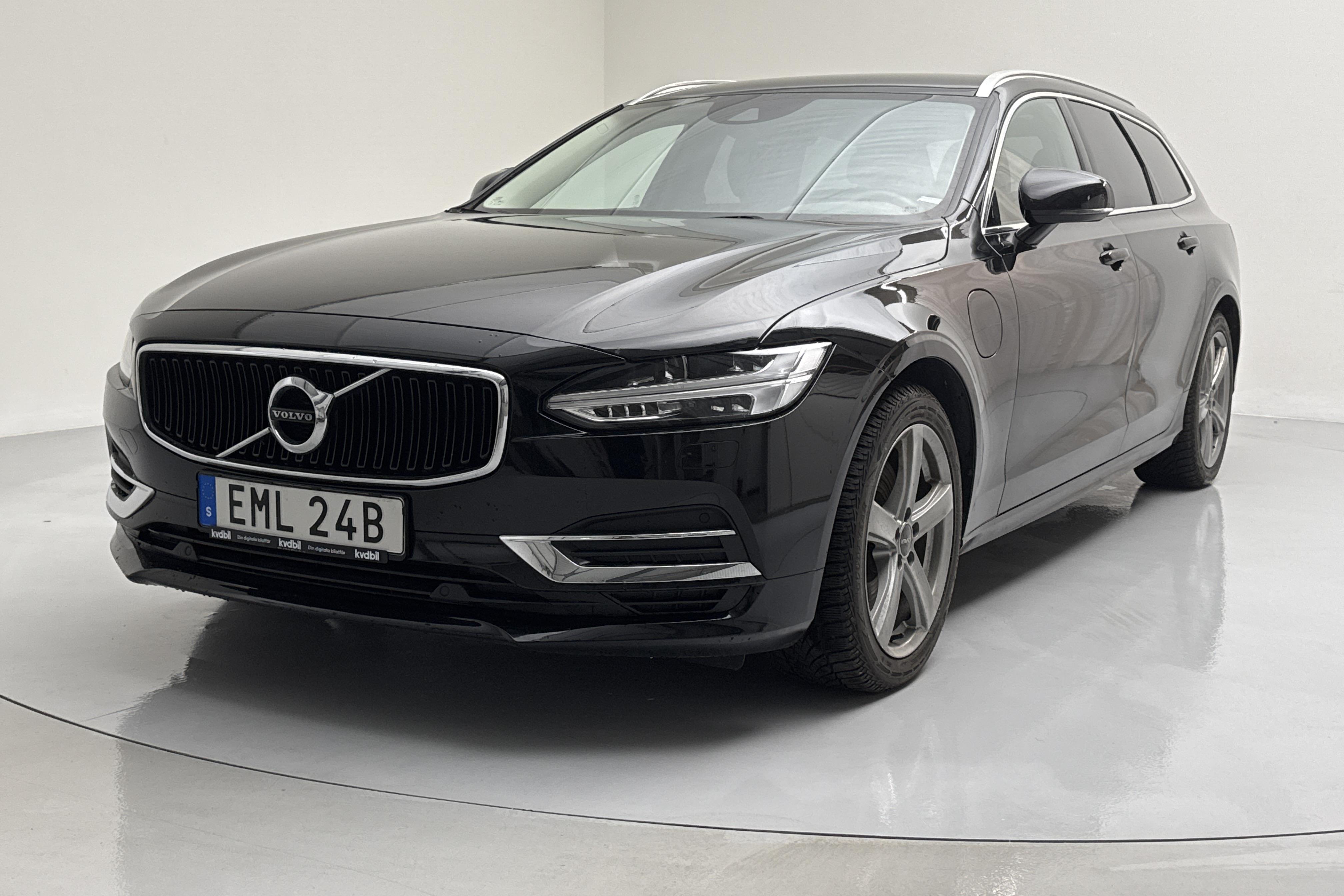 Volvo V90 T8 AWD Twin Engine (390hk) - 43 090 km - Automaatne - must - 2020