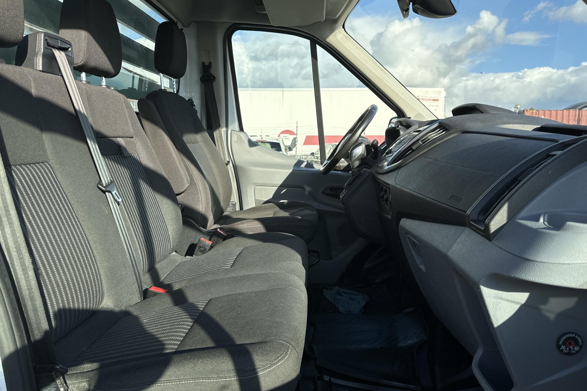 Ford Transit Chassi 350 2.0 TDCi 2WD (170hk) - 84 460 km - Automatyczna - biały - 2018