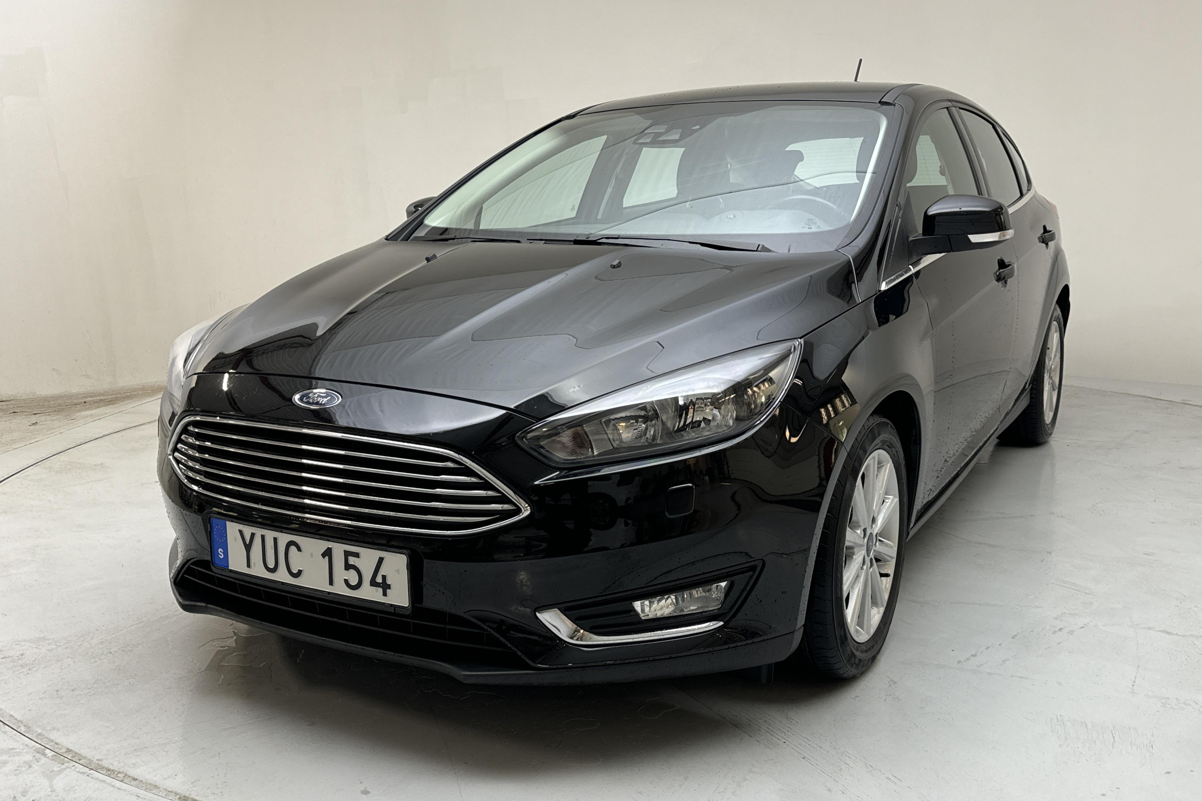 Ford Focus 1.0 EcoBoost 5-dr (100hk) - 68 570 km - Käsitsi - must - 2018