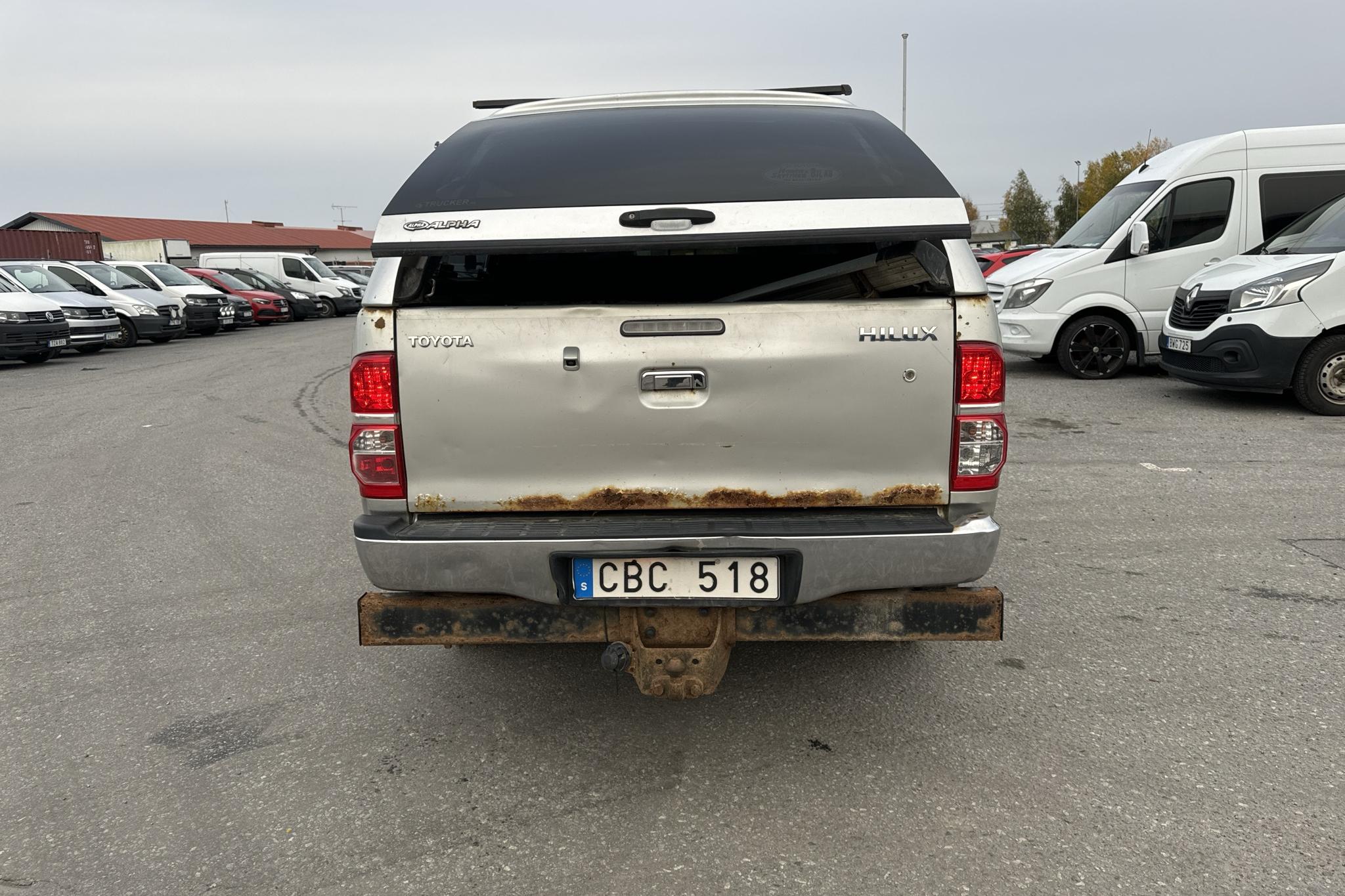 Toyota Hilux 3.0 D-4D 4WD (171hk) - 349 690 km - Automatic - silver - 2013