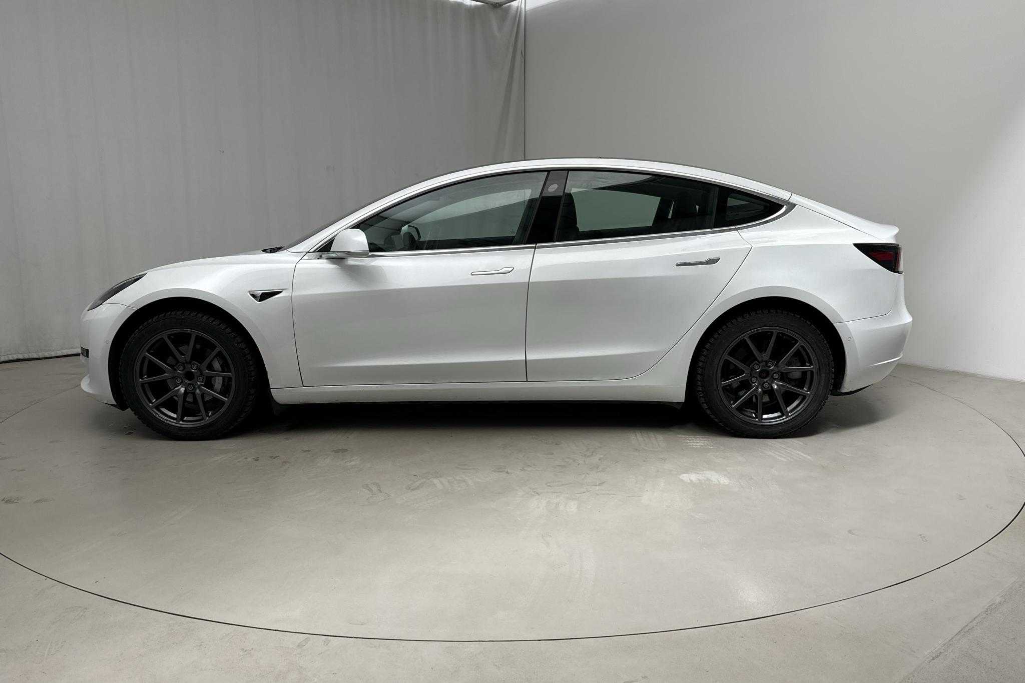 Tesla Model 3 Standard Range RWD - 88 470 km - Automaattinen - valkoinen - 2020