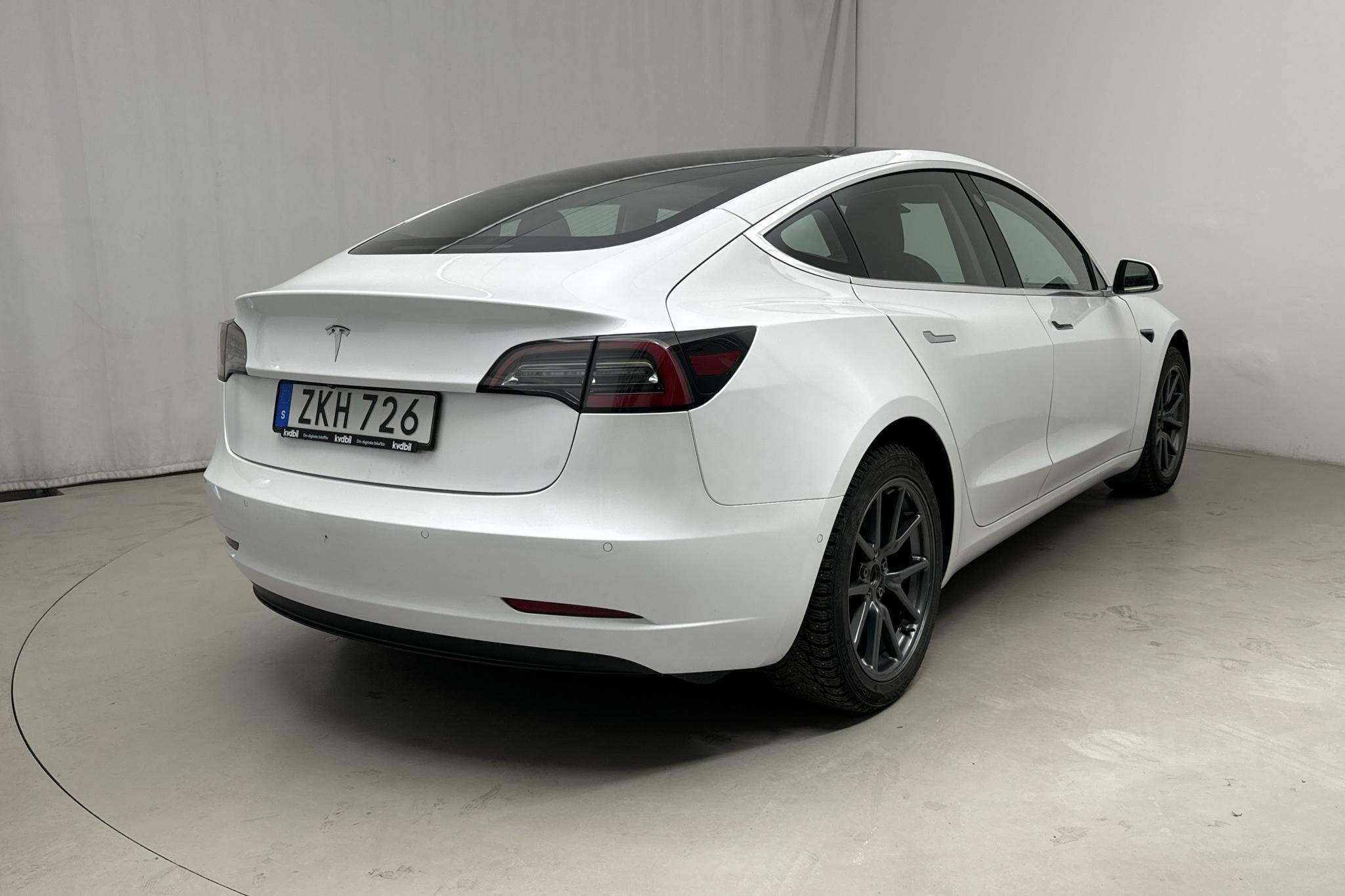 Tesla Model 3 Standard Range RWD - 88 470 km - Automaattinen - valkoinen - 2020