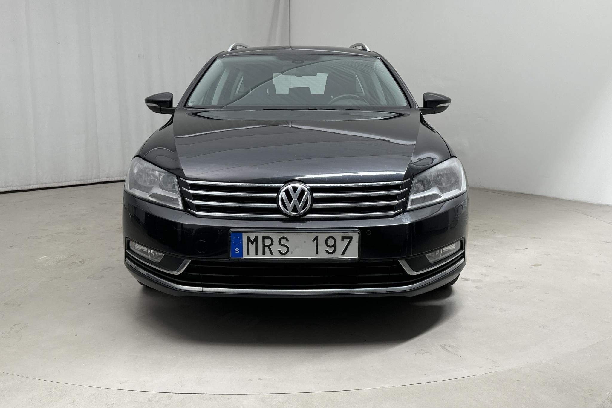 VW Passat 1.4 TSI EcoFuel Variant (150hk) - 127 700 km - Automaattinen - musta - 2013