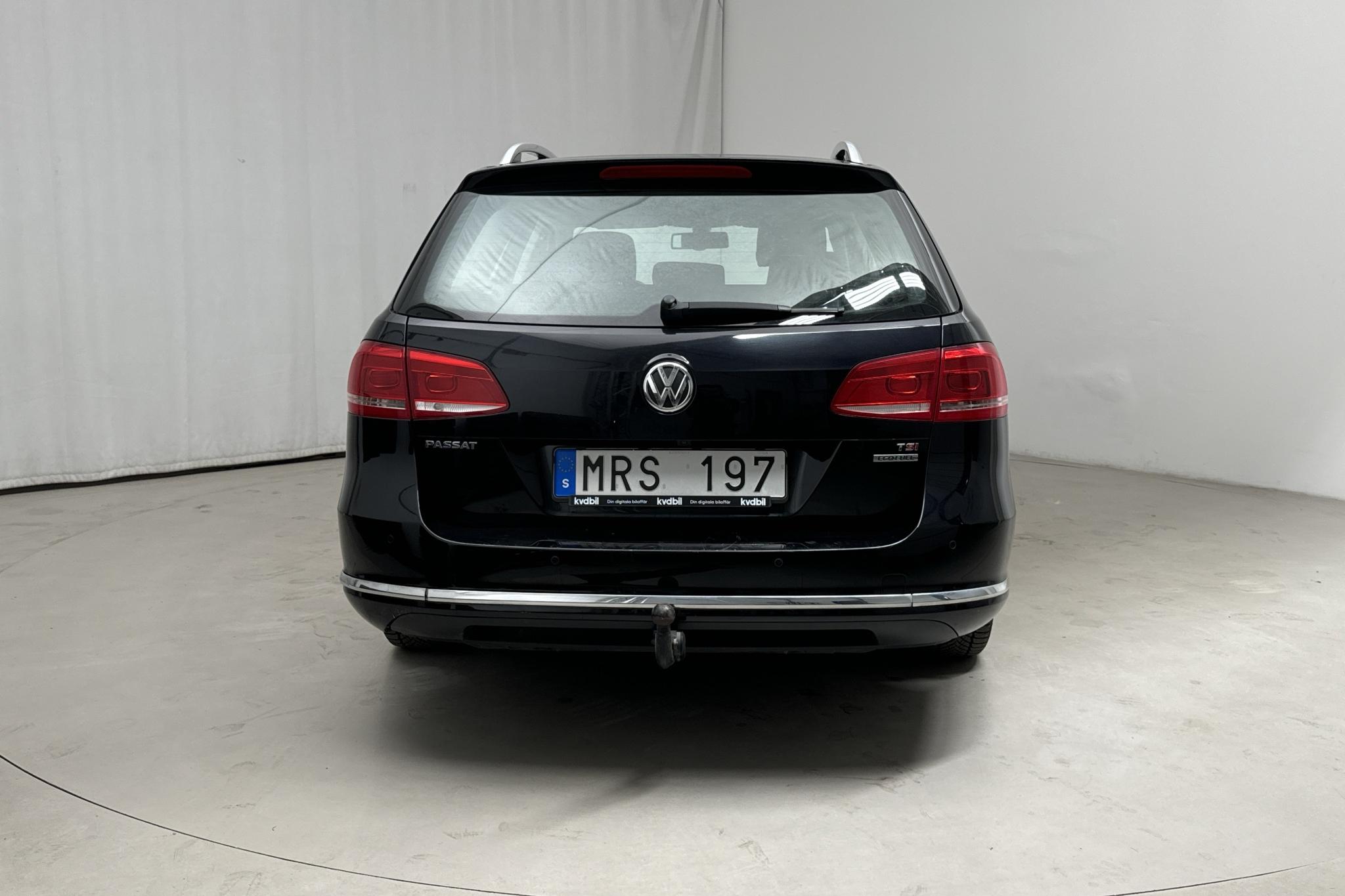 VW Passat 1.4 TSI EcoFuel Variant (150hk) - 127 700 km - Automatic - black - 2013