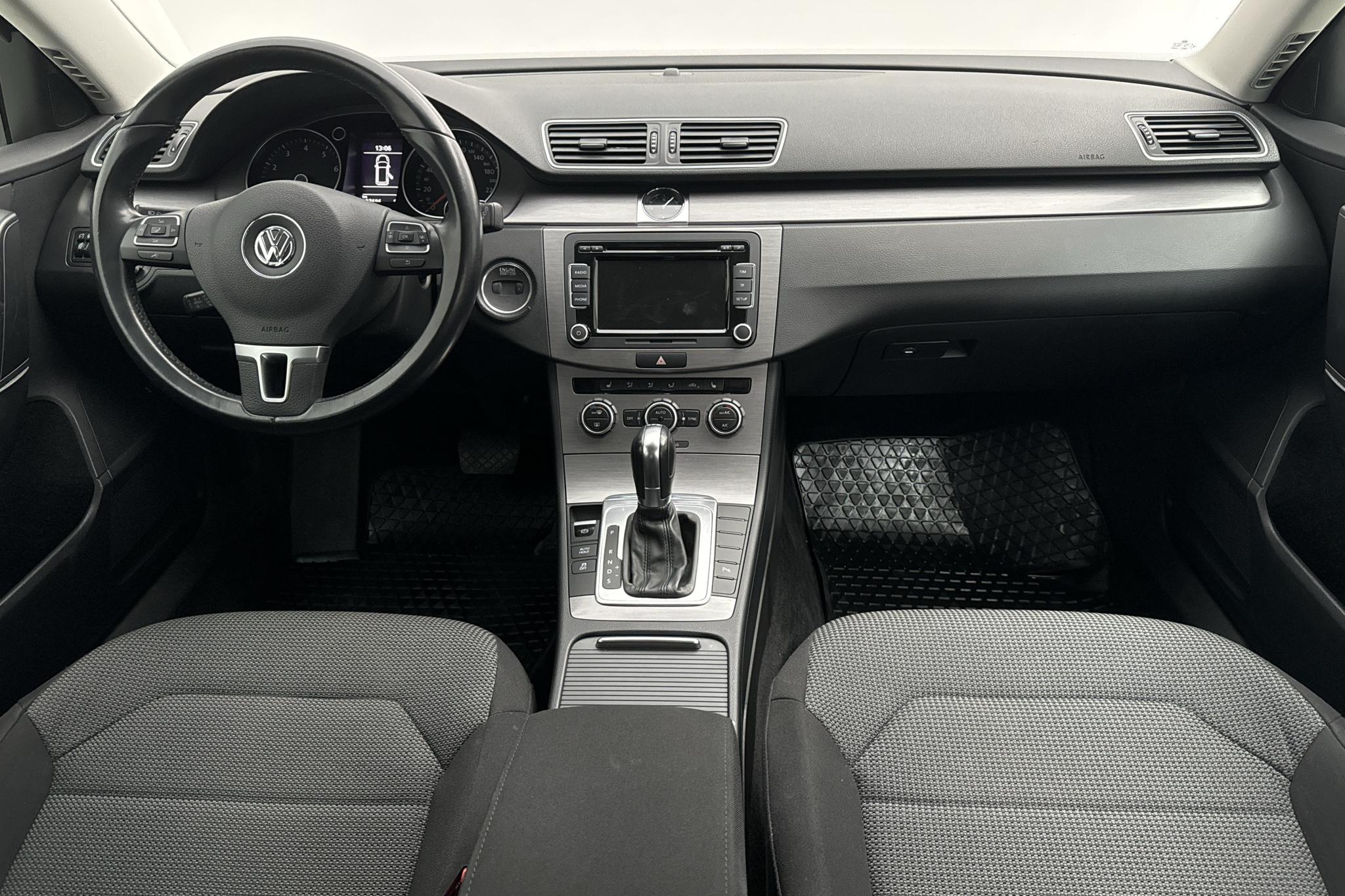 VW Passat 1.4 TSI EcoFuel Variant (150hk) - 127 700 km - Automaattinen - musta - 2013