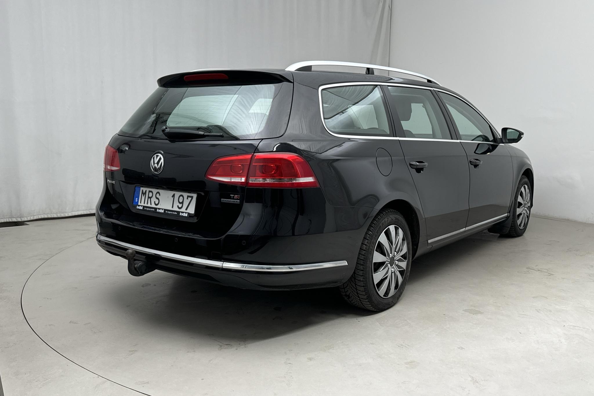 VW Passat 1.4 TSI EcoFuel Variant (150hk) - 127 700 km - Automaattinen - musta - 2013