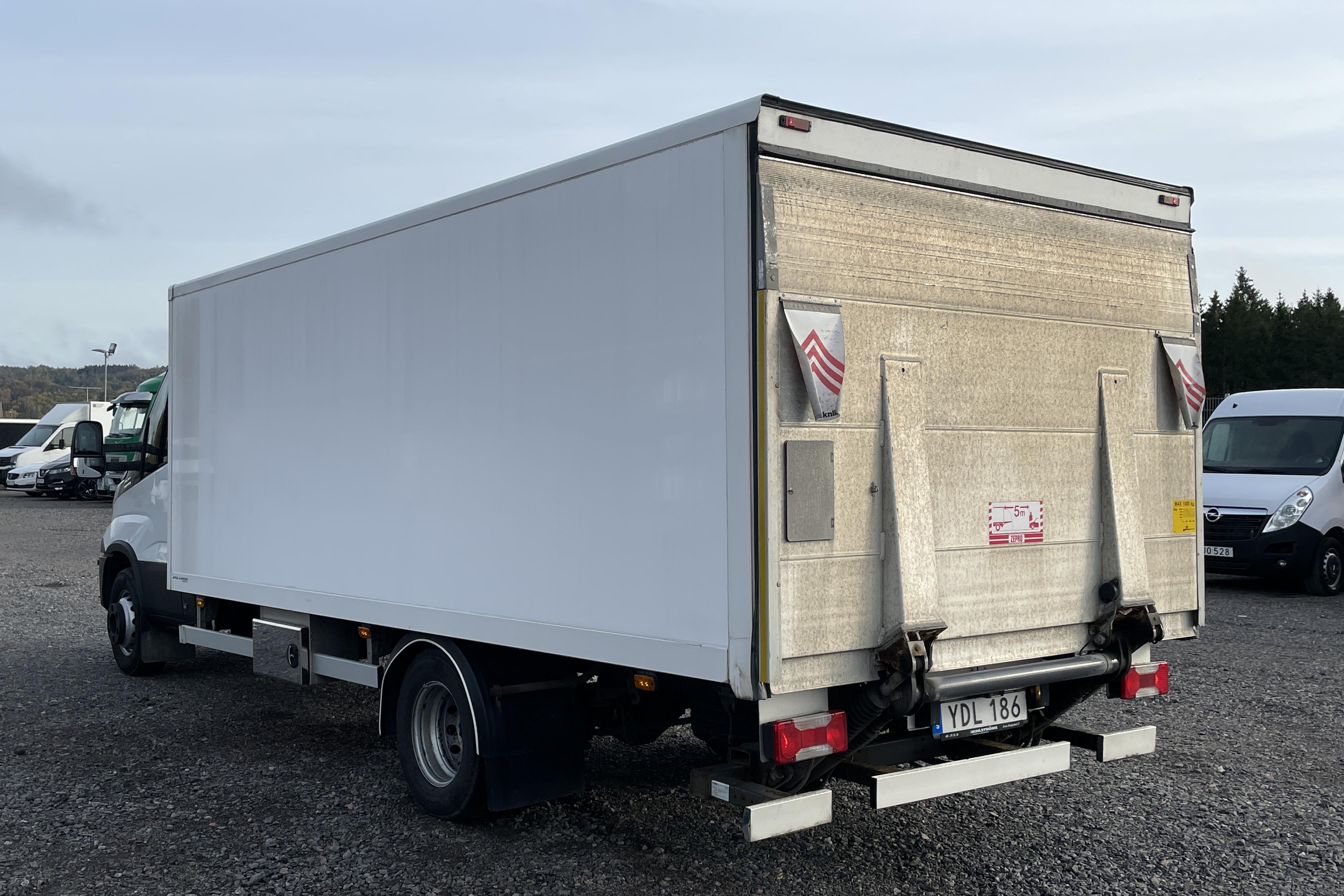 Iveco DAILY 70C17H A8 - 269 254 km - Automaatne - valge - 2017