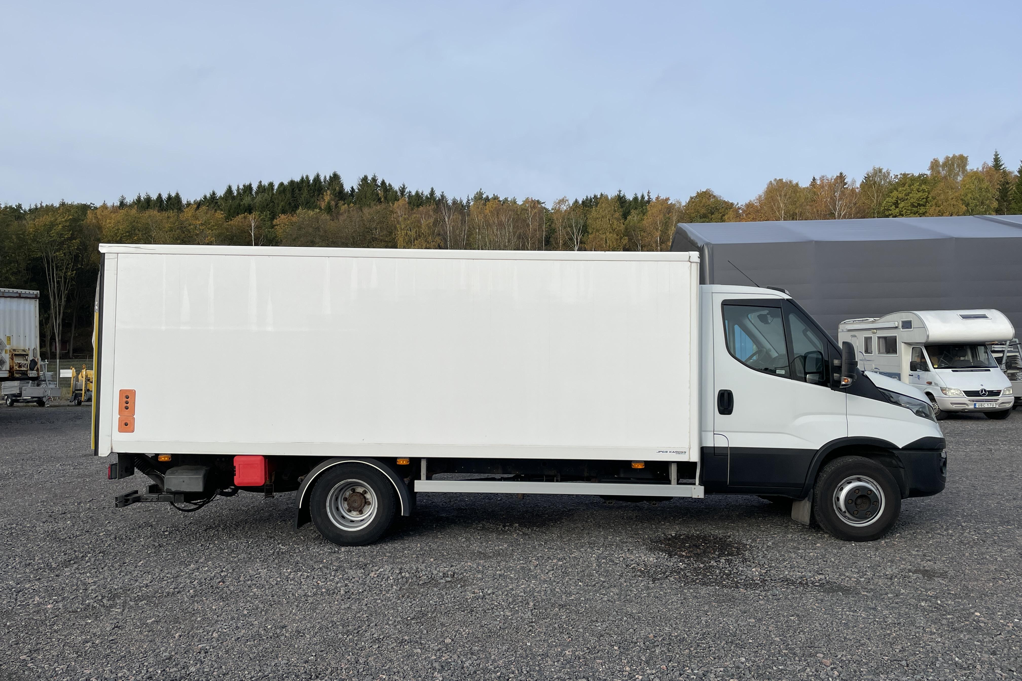 Iveco DAILY 70C17H A8 - 269 254 km - Automatyczna - biały - 2017