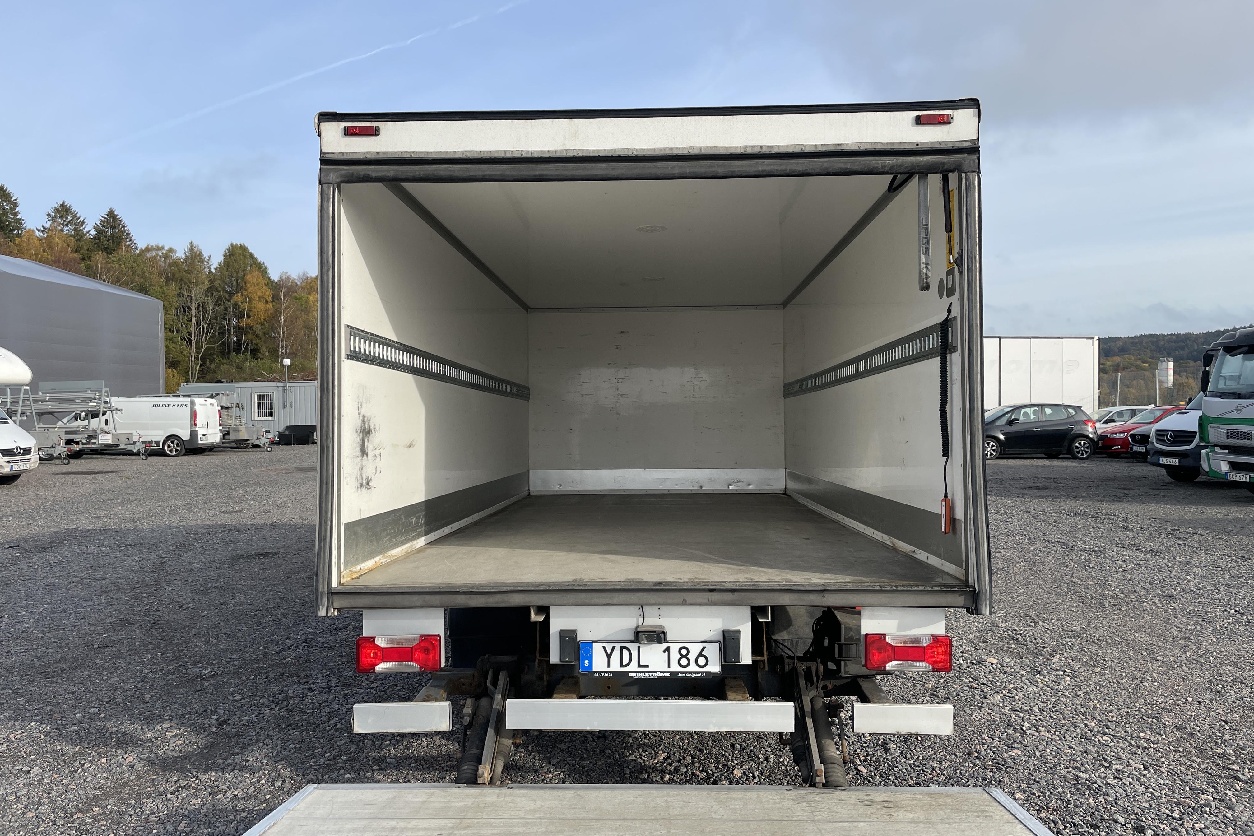 Iveco DAILY 70C17H A8 - 269 254 km - Automatyczna - biały - 2017