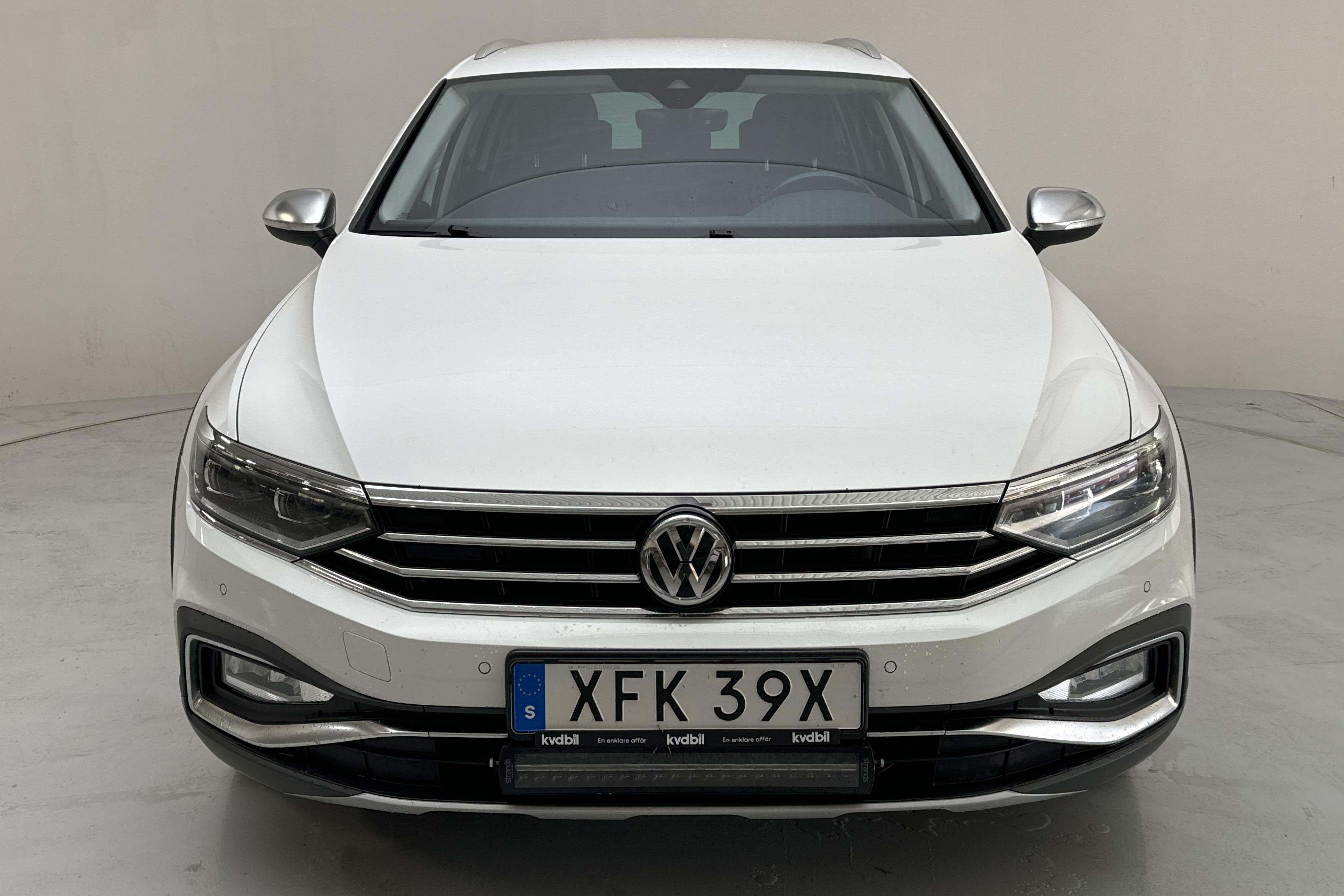 VW Passat Alltrack 2.0 TDI Sportscombi 4MOTION (190hk) - 153 220 km - Automatyczna - biały - 2020