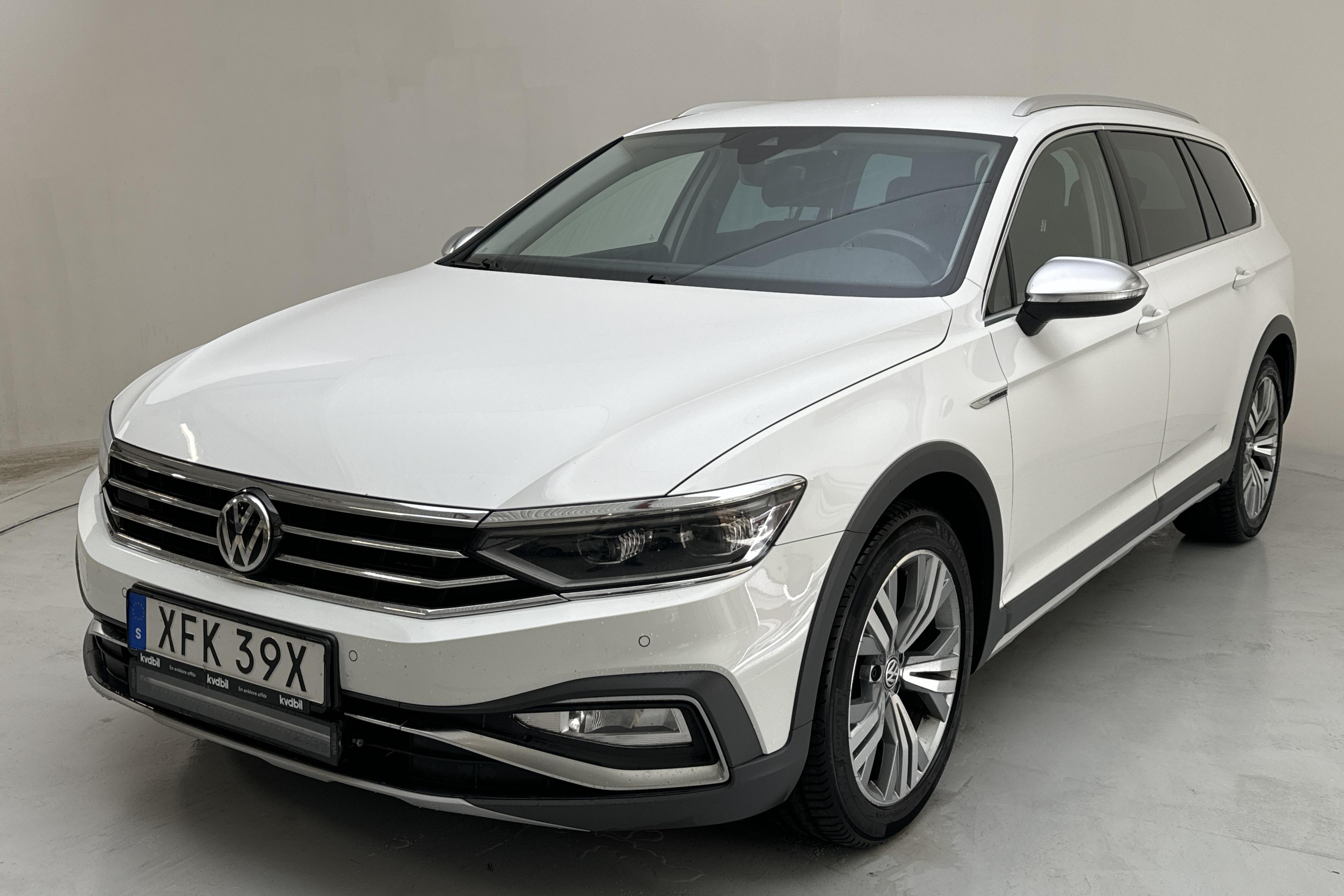 VW Passat Alltrack 2.0 TDI Sportscombi 4MOTION (190hk) - 153 220 km - Automaattinen - valkoinen - 2020