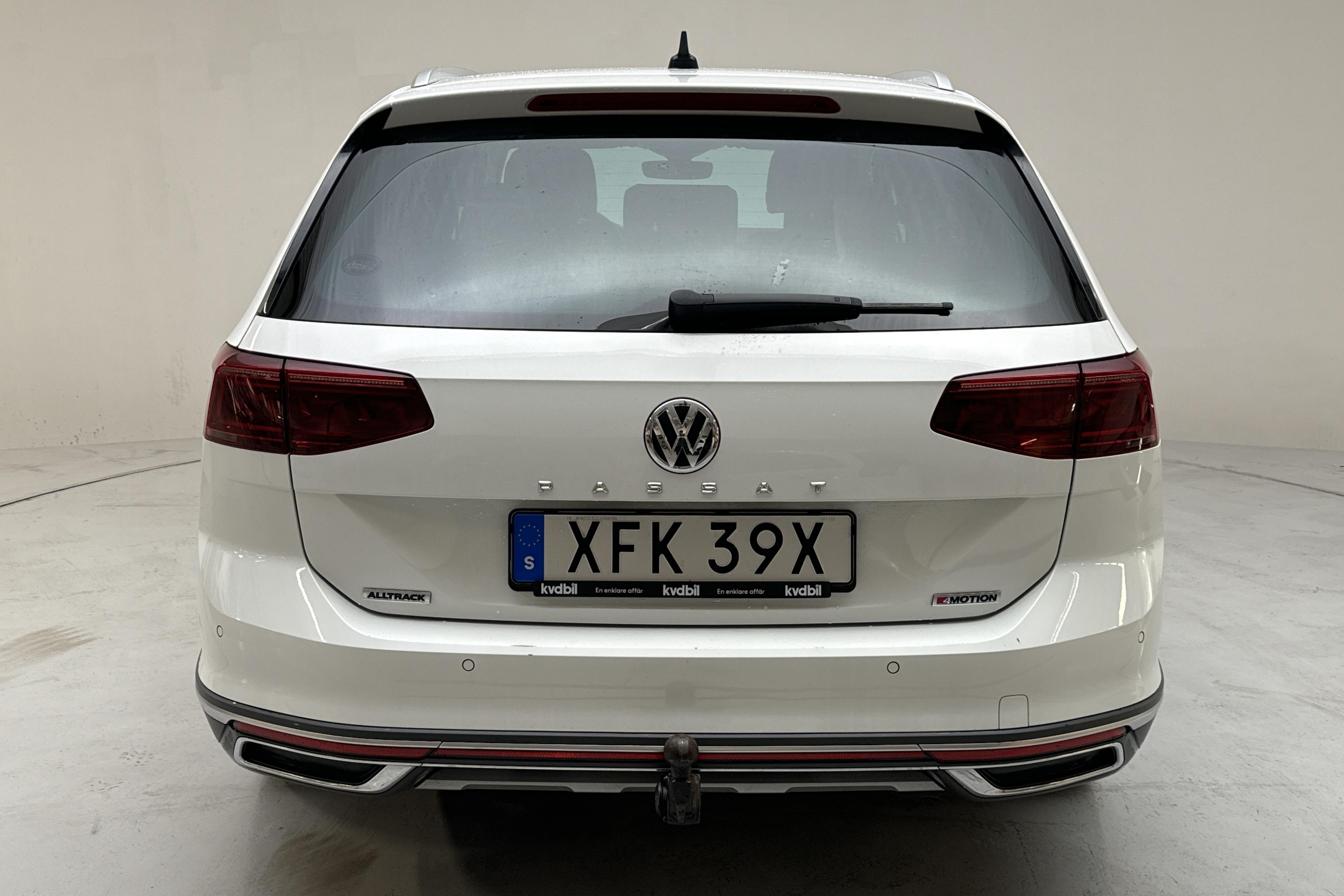 VW Passat Alltrack 2.0 TDI Sportscombi 4MOTION (190hk) - 153 220 km - Automatyczna - biały - 2020