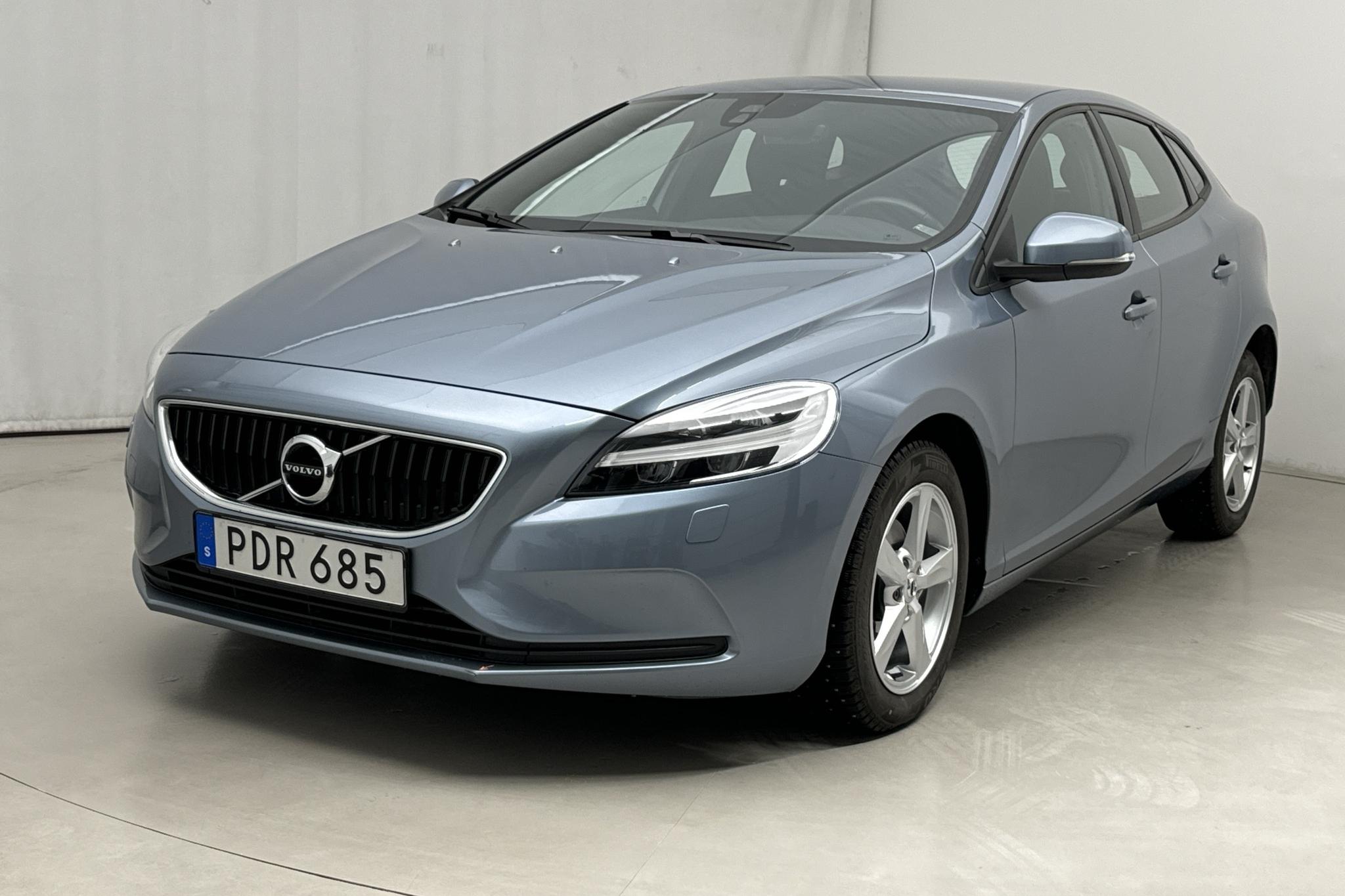 Volvo V40 D2 (120hk) - 59 880 km - Manualna - Light Blue - 2017