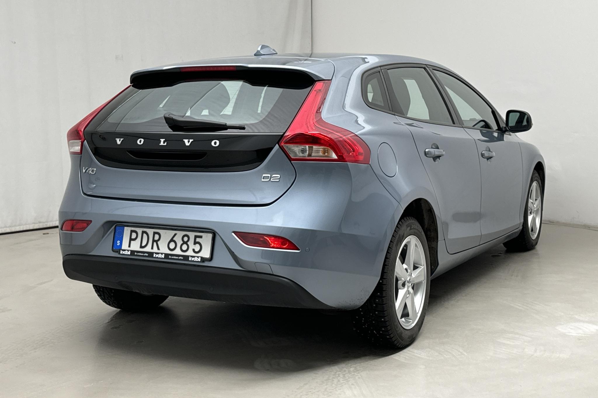 Volvo V40 D2 (120hk) - 59 880 km - Manualna - Light Blue - 2017