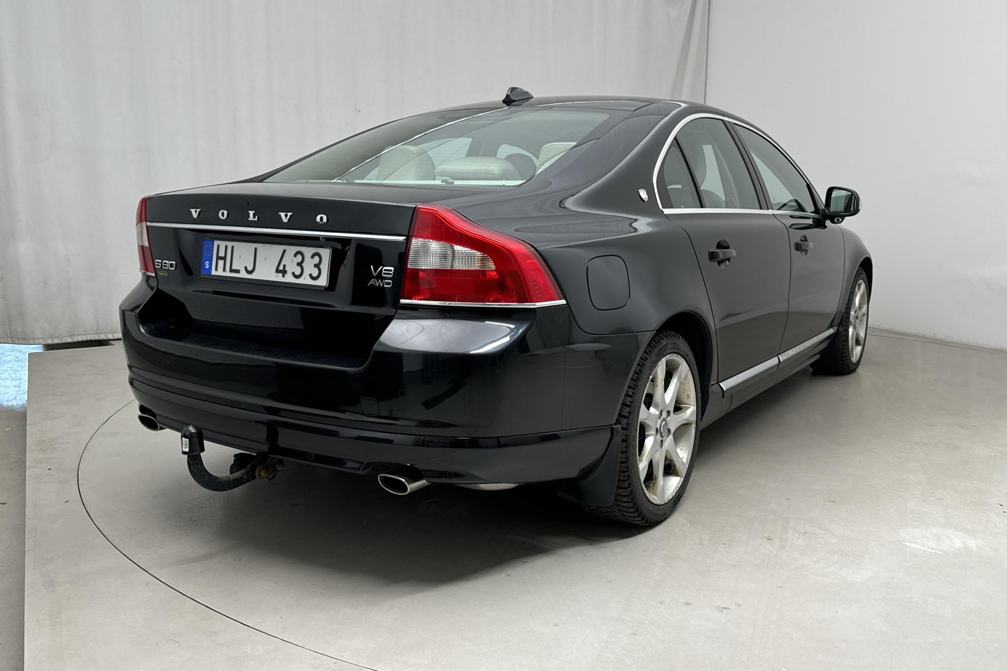 Volvo S80 V8 AWD (315hk) - 185 910 km - Automaattinen - musta - 2010