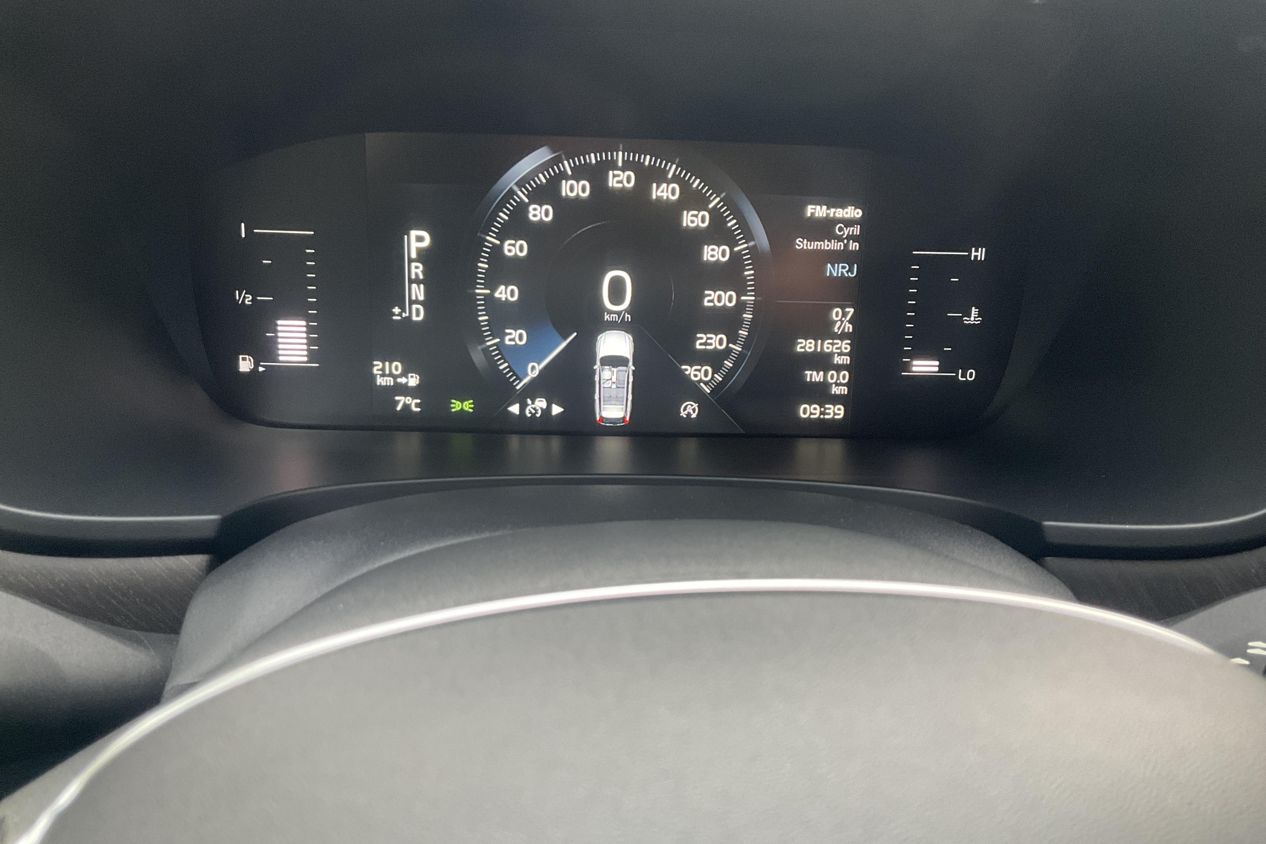 Volvo V90 D5 Cross Country AWD (235hk) - 281 630 km - Automaatne - valge - 2018