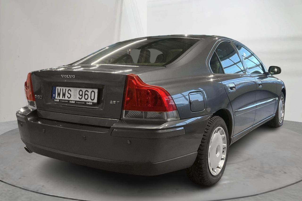 Volvo S60 2.5T (210hk) - 124 930 km - Automatyczna - szary - 2006