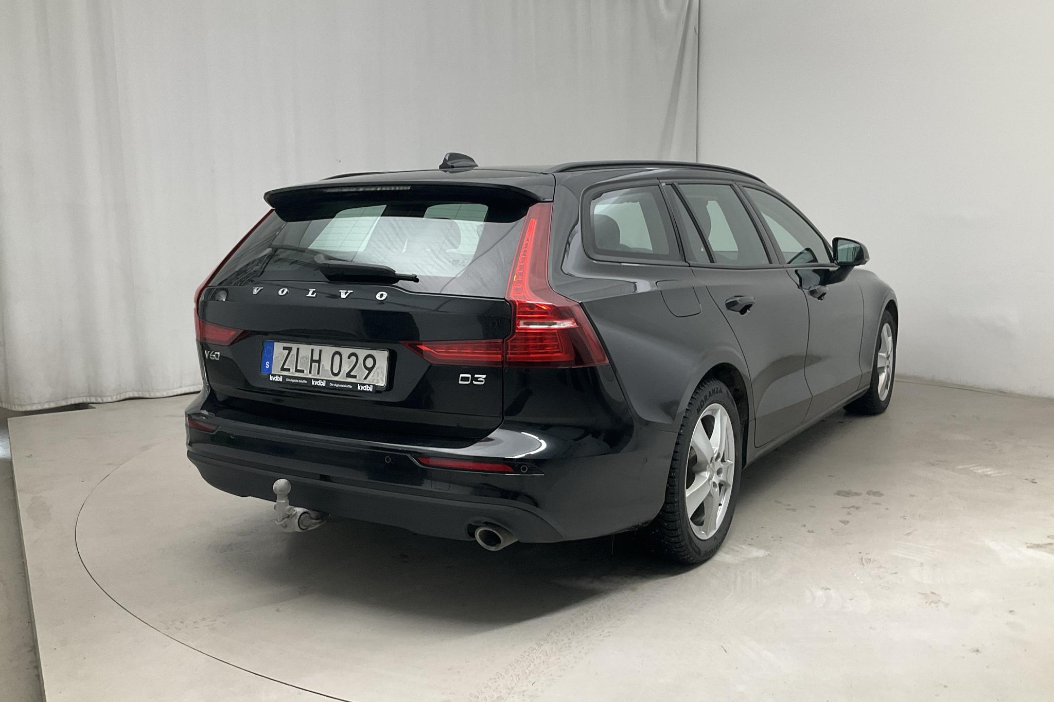 Volvo V60 D3 (150hk) - 8 972 mil - Manuell - svart - 2019