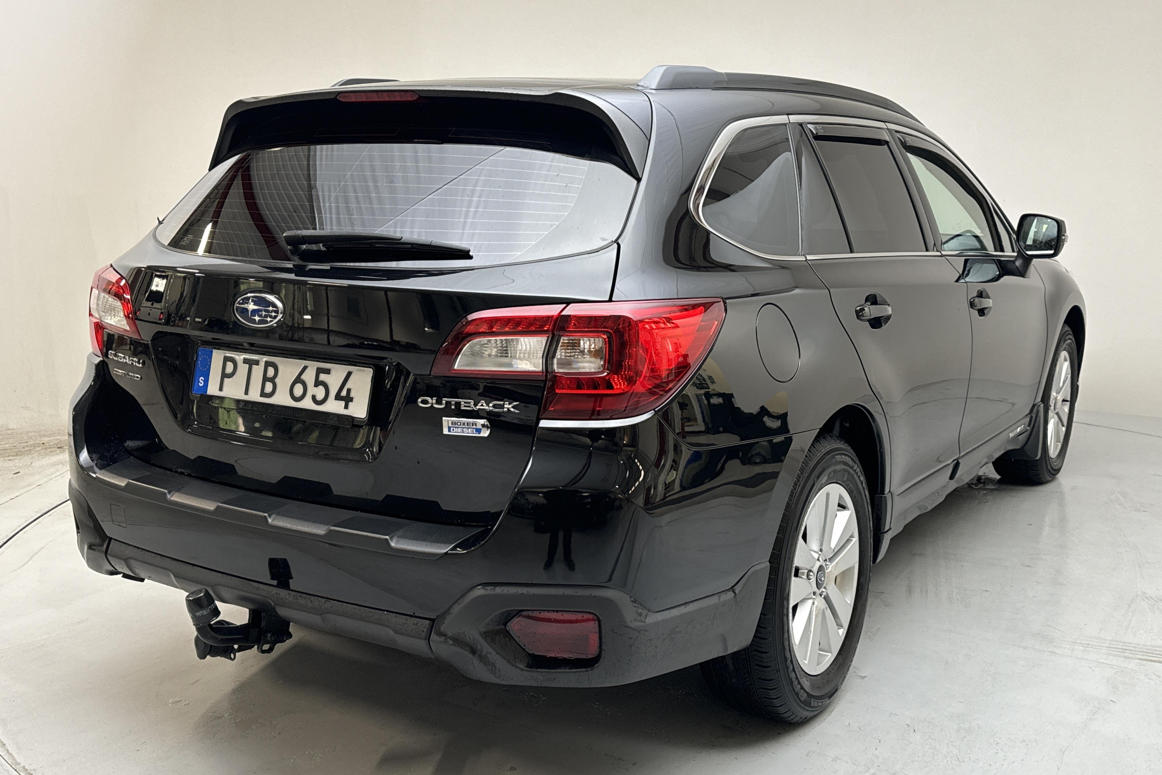 Subaru Outback 2.0D (150hk) - 169 690 km - Automatyczna - czarny - 2015