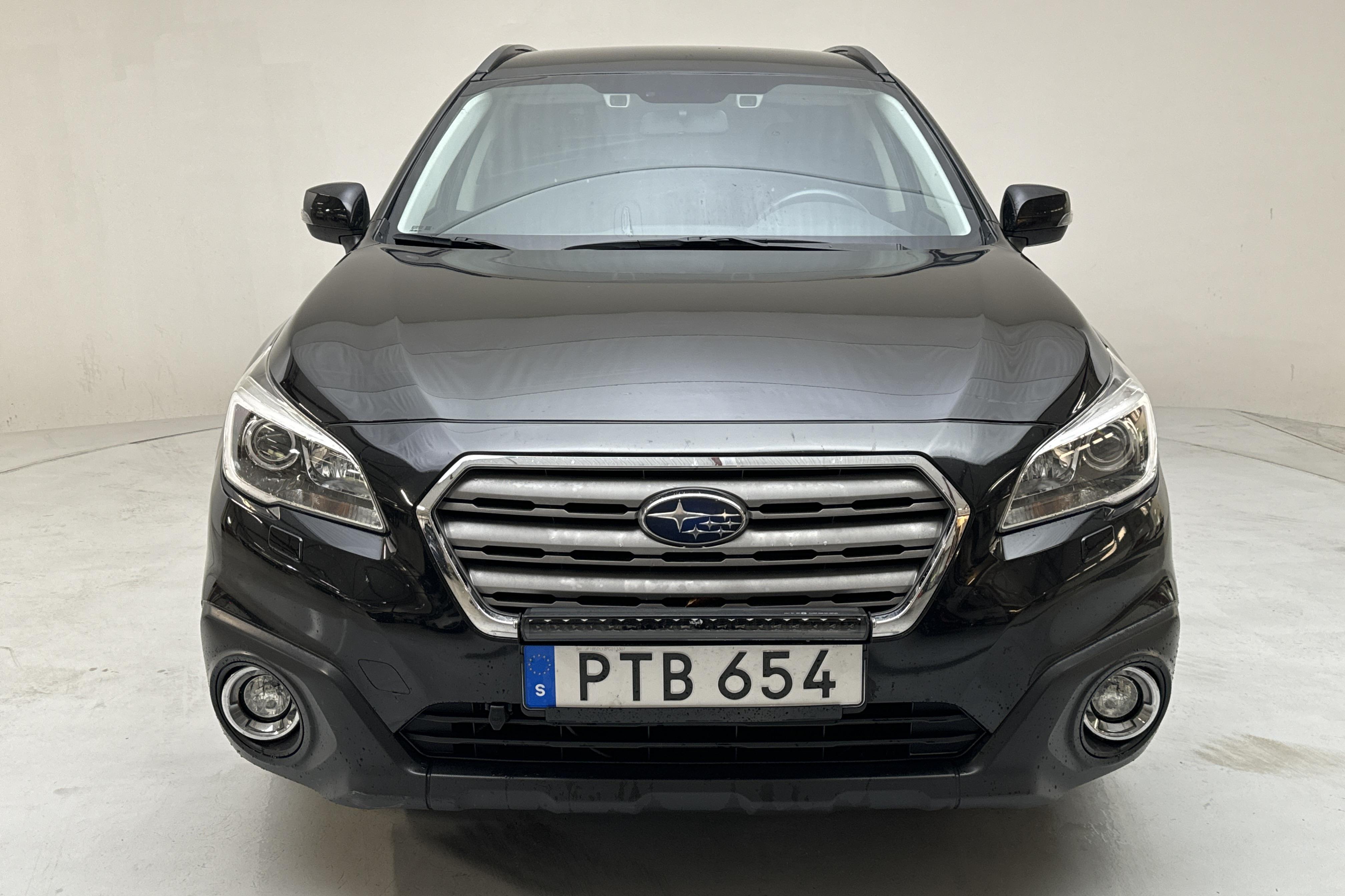 Subaru Outback 2.0D (150hk) - 169 690 km - Automatic - black - 2015