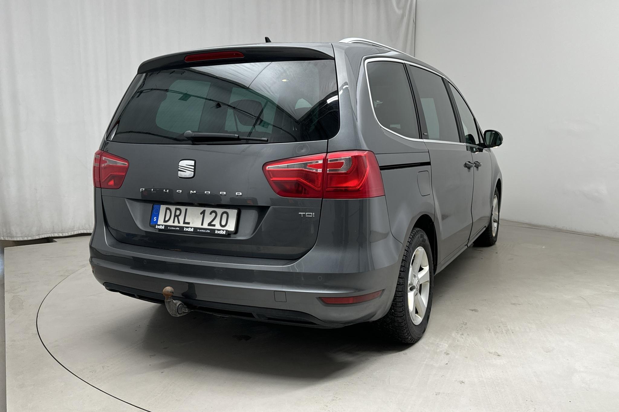 Seat Alhambra 2.0 CR Ecomotive (140hk) - 16 413 mil - Automat - grå - 2015