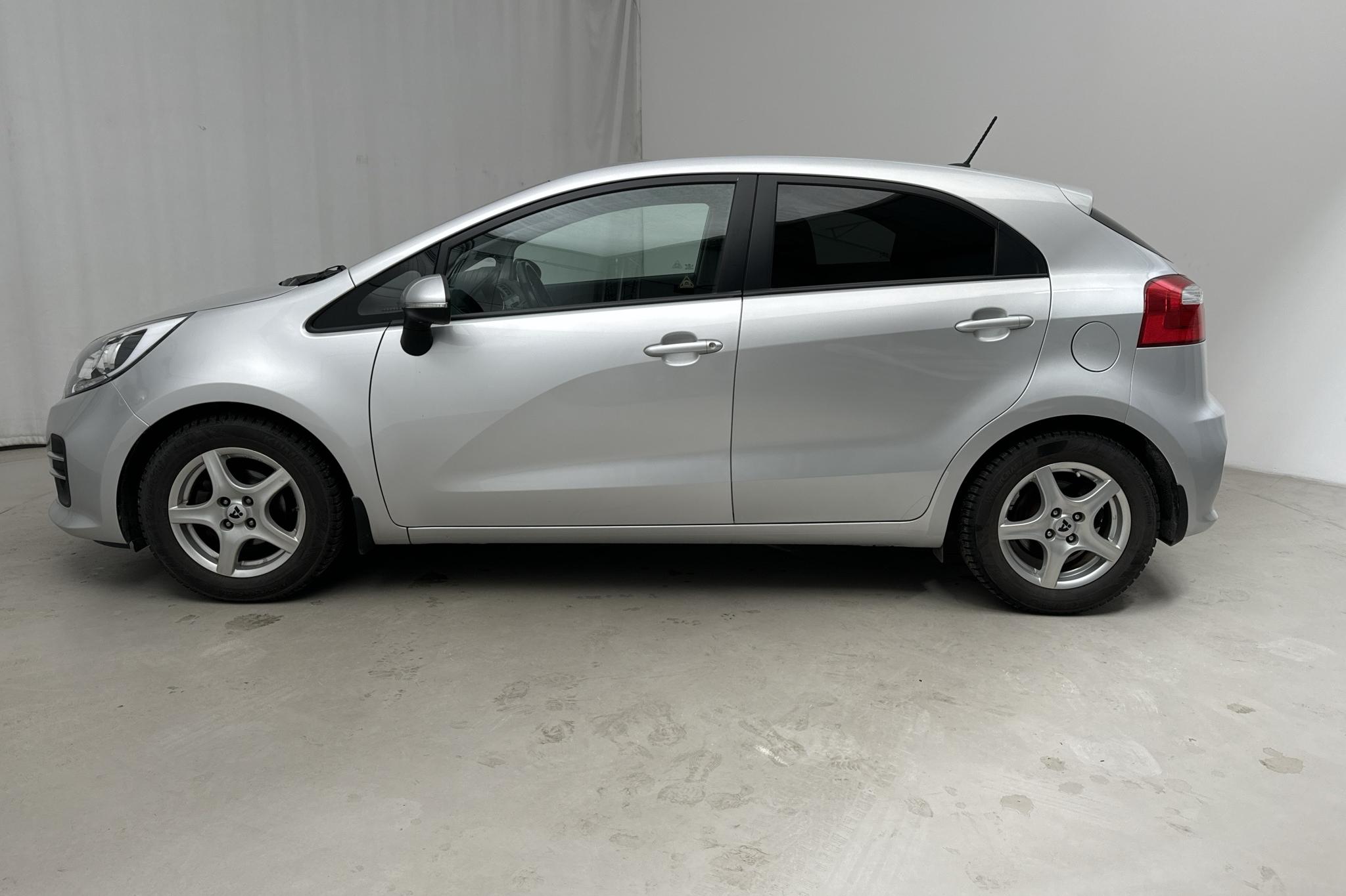 KIA Rio 1.2 (85hk) - 49 240 km - Manualna - szary - 2015