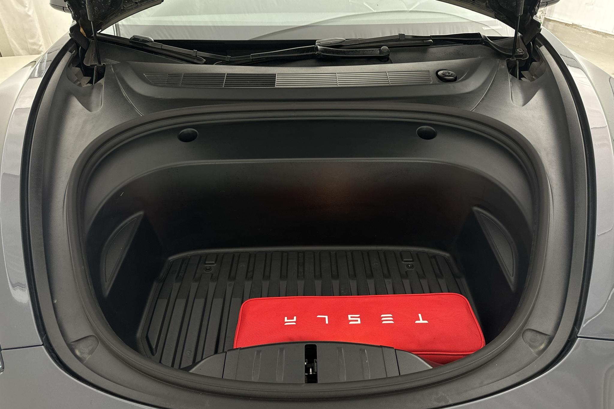 Tesla Model 3 Long Range Dual Motor AWD - 8 259 mil - Automat - grå - 2021