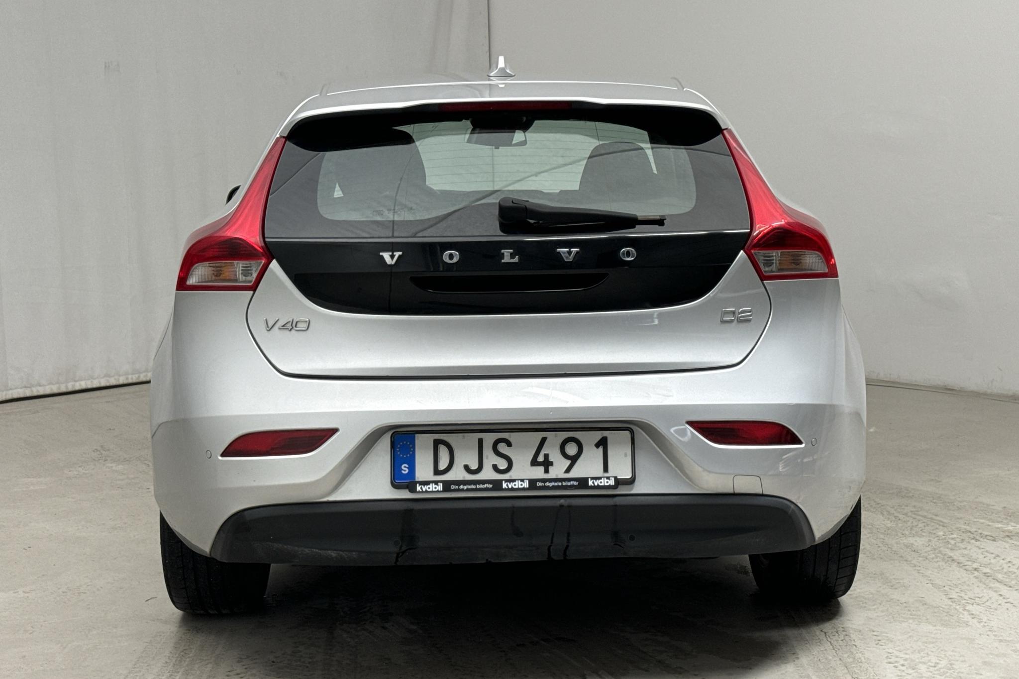 Volvo V40 D2 (115hk) - 147 630 km - Manual - silver - 2015