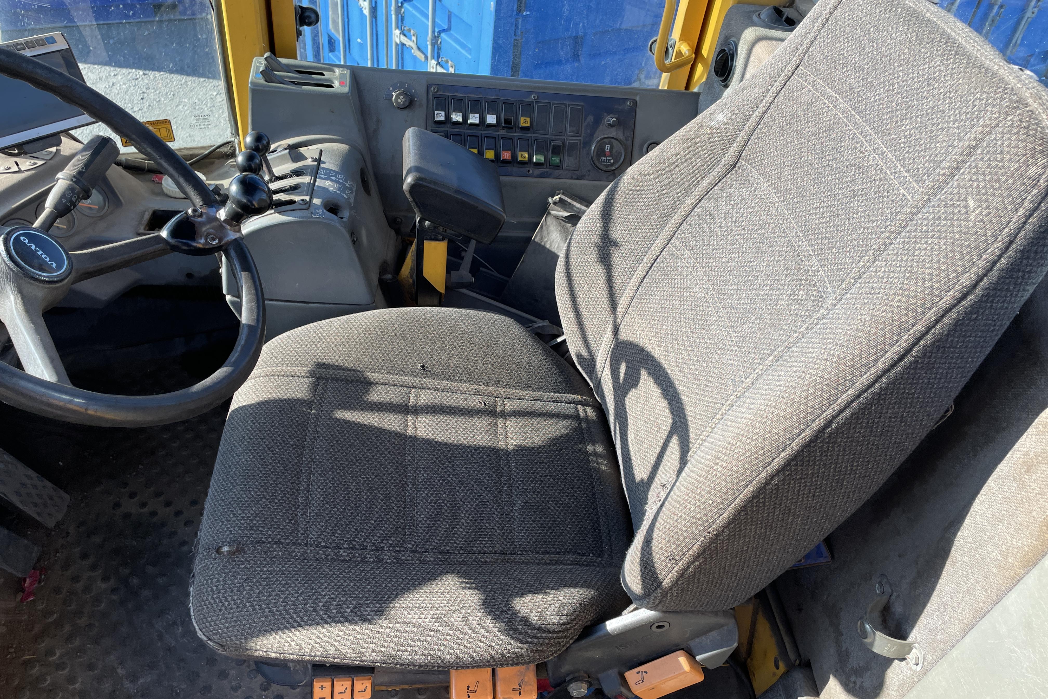 Volvo L120C -  - 1999