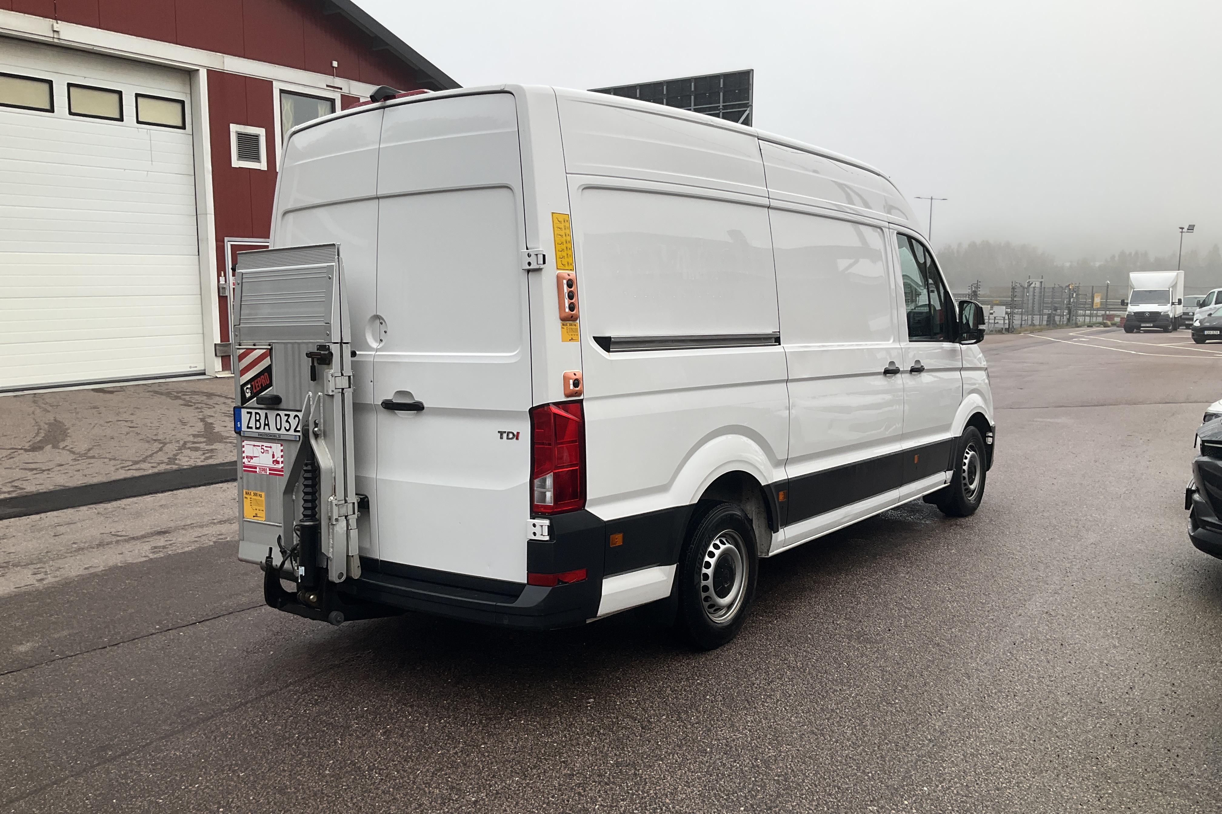 VW Crafter 35 2.0 TDI Skåp (140hk) - 107 770 km - Manualna - biały - 2018