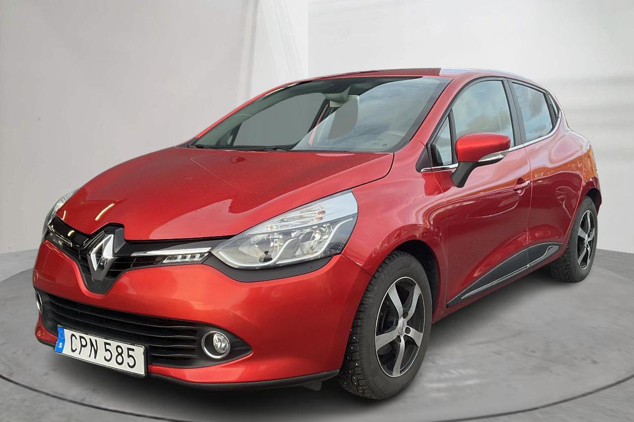 Renault Clio IV 0.9 TCe 90 5dr (90hk) - 49 840 km - Manualna - czerwony - 2015