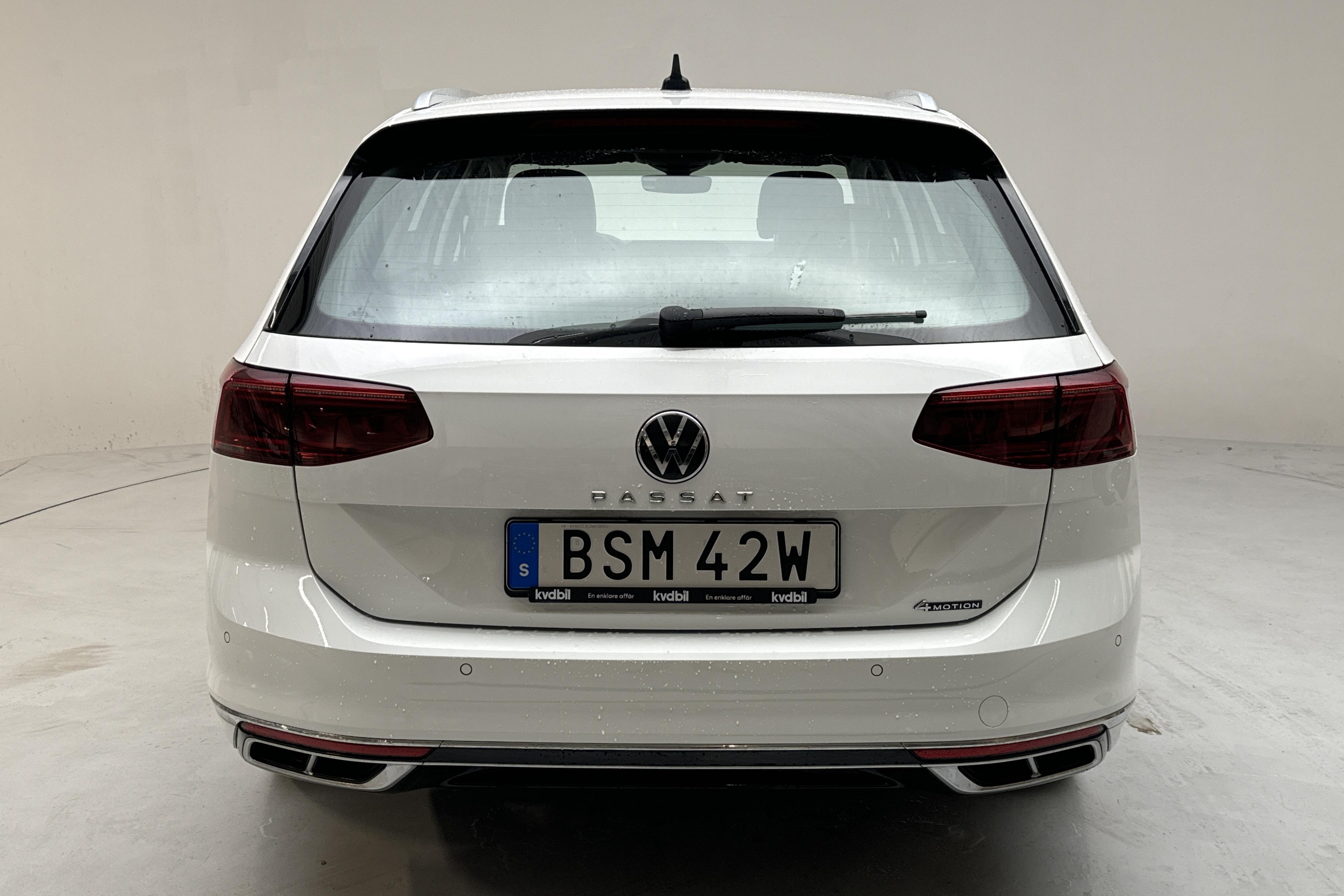 VW Passat 2.0 TDI Sportscombi 4Motion (200hk) - 8 117 mil - Automat - vit - 2021