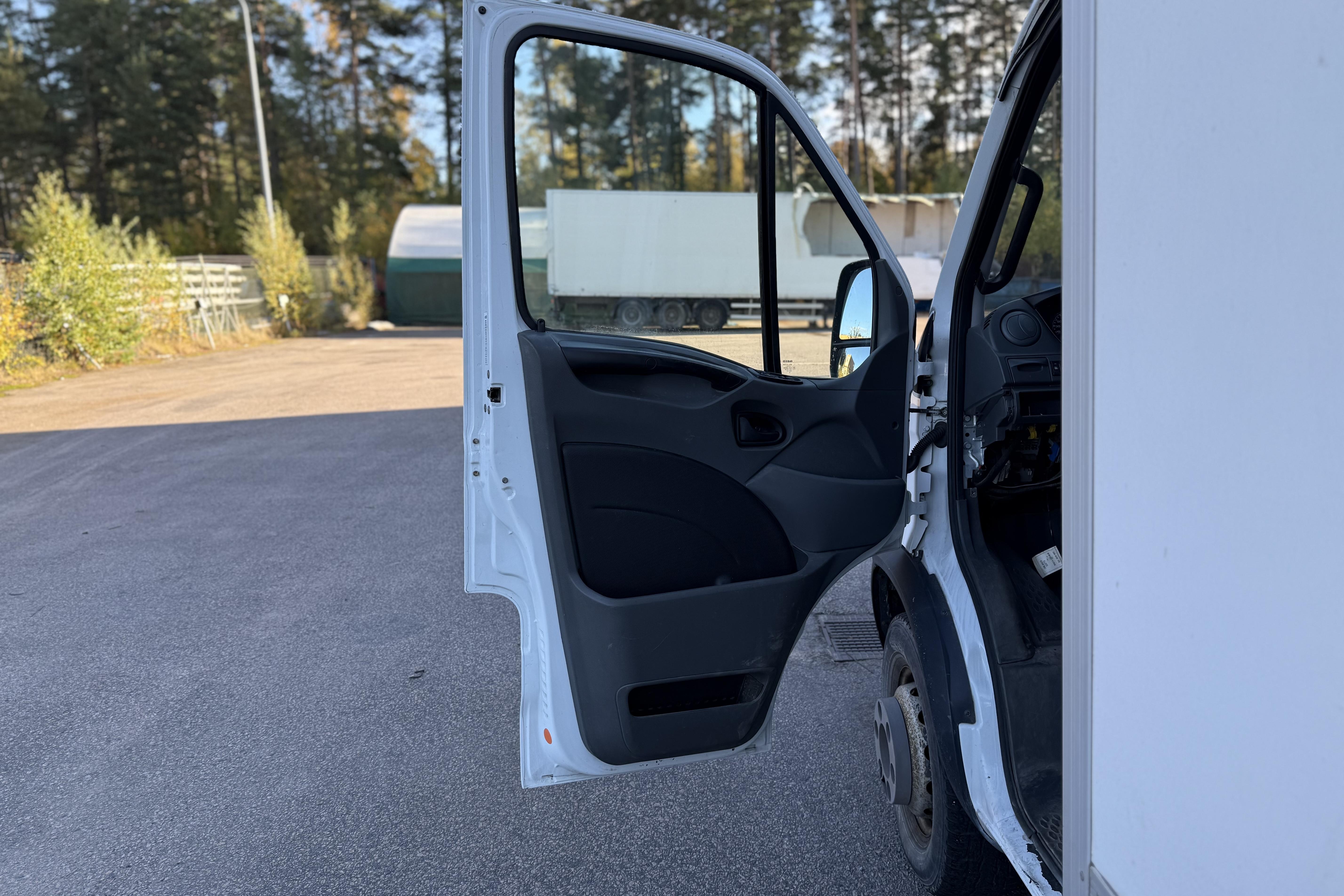 Iveco DAILY 70C17A - 272 152 km - Automat - vit - 2011