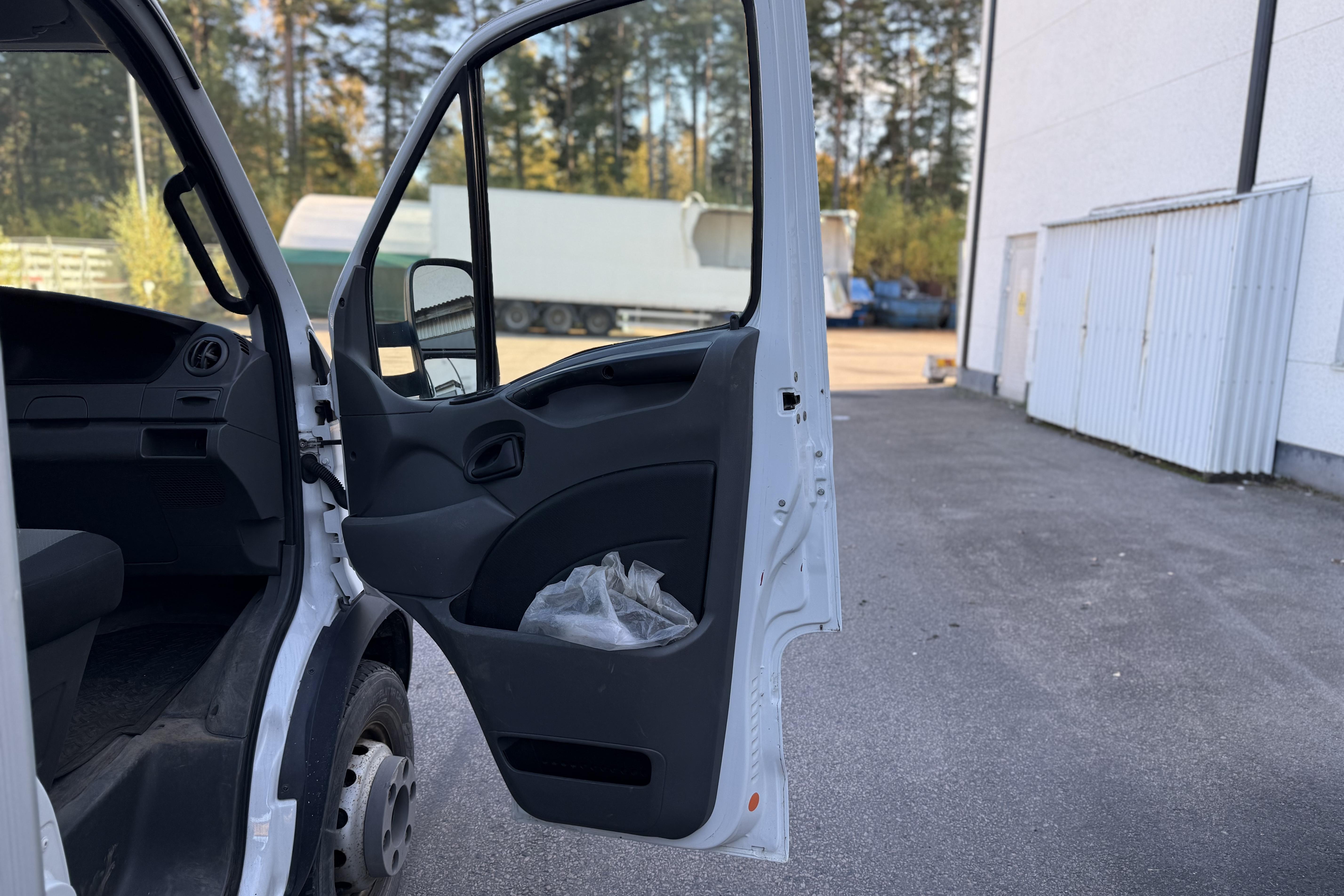 Iveco DAILY 70C17A - 272 152 km - Automatyczna - biały - 2011