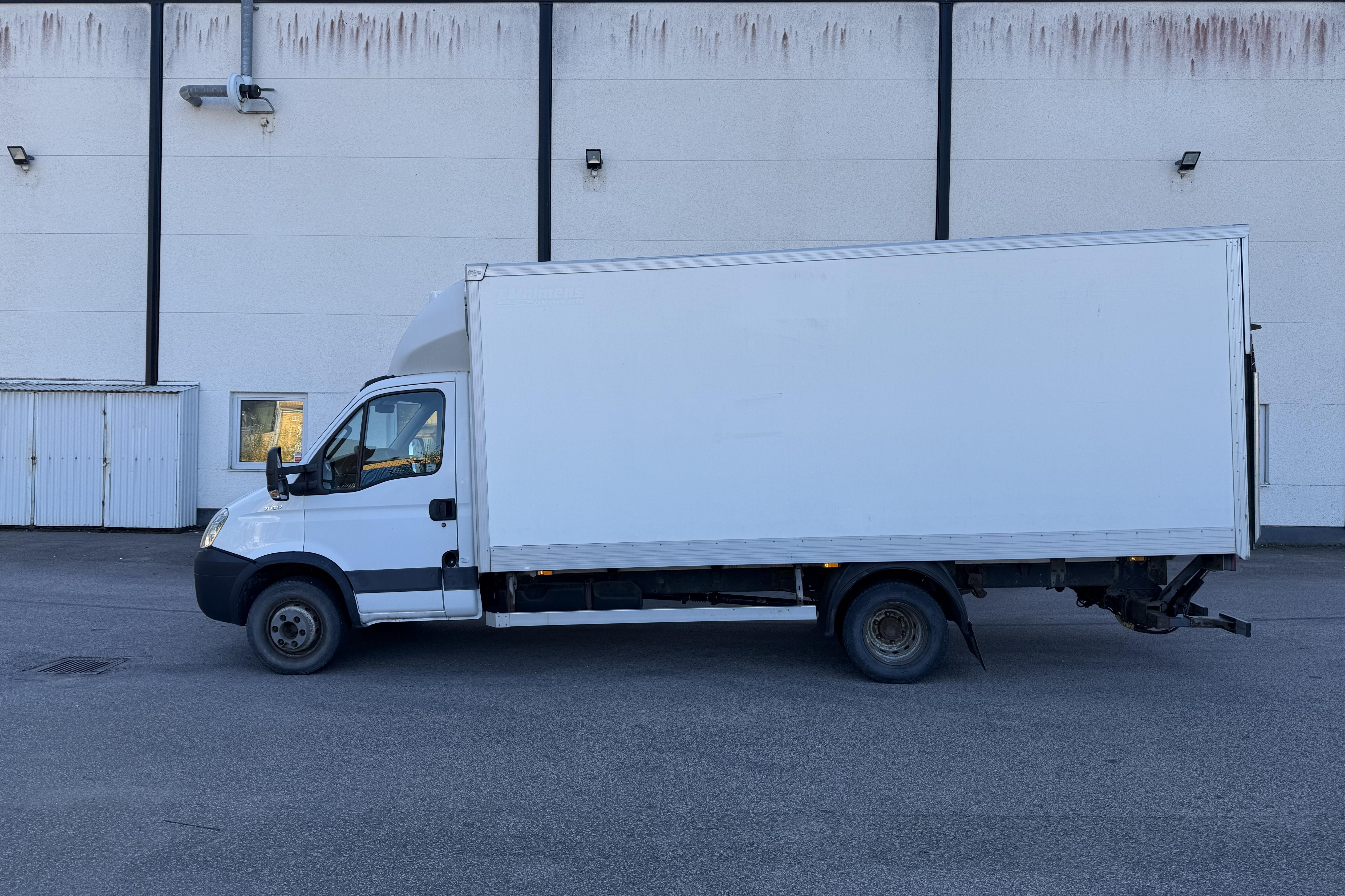 Iveco DAILY 70C17A - 272 152 km - Automatyczna - biały - 2011