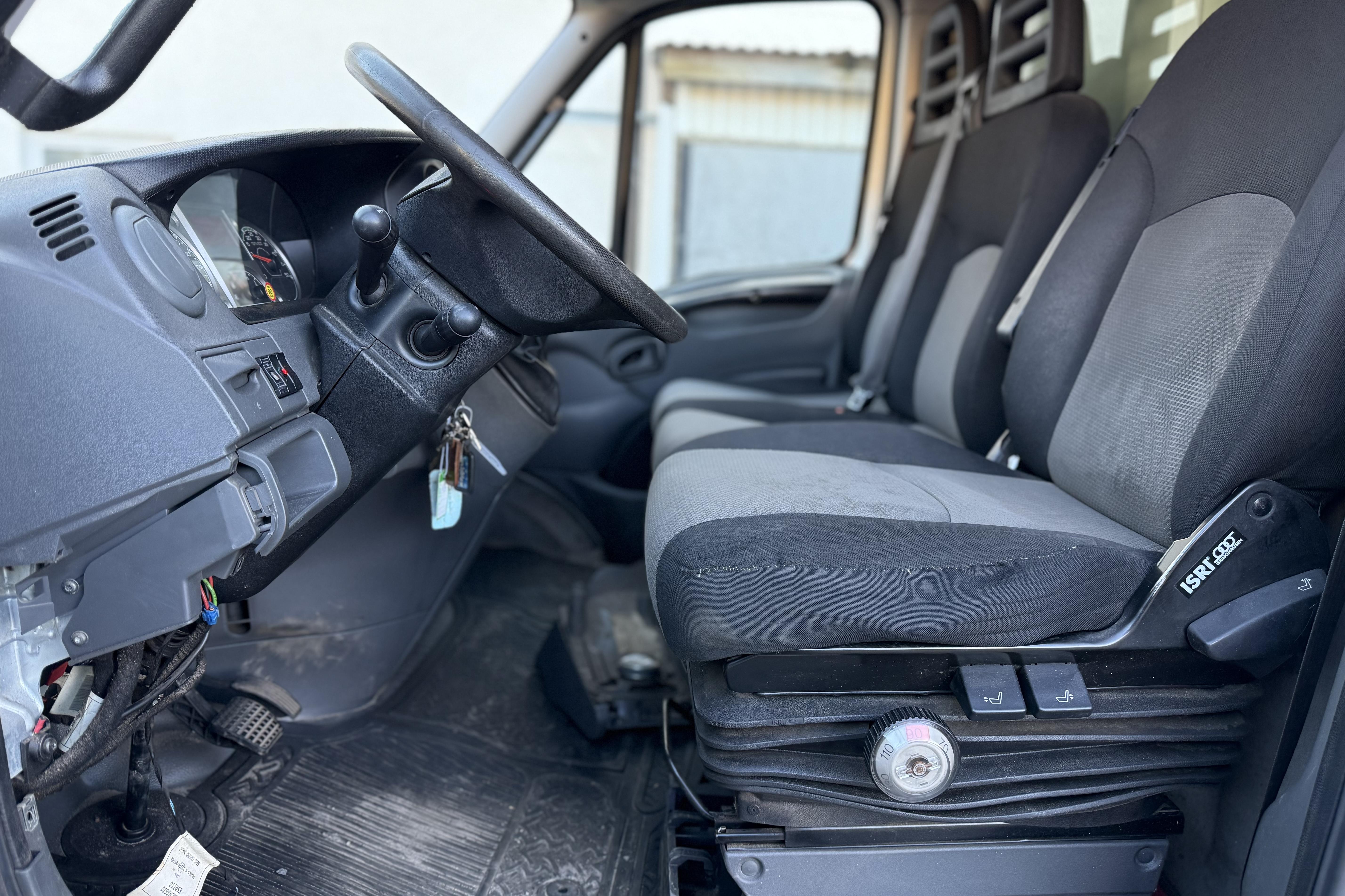 Iveco DAILY 70C17A - 272 152 km - Automatic - white - 2011