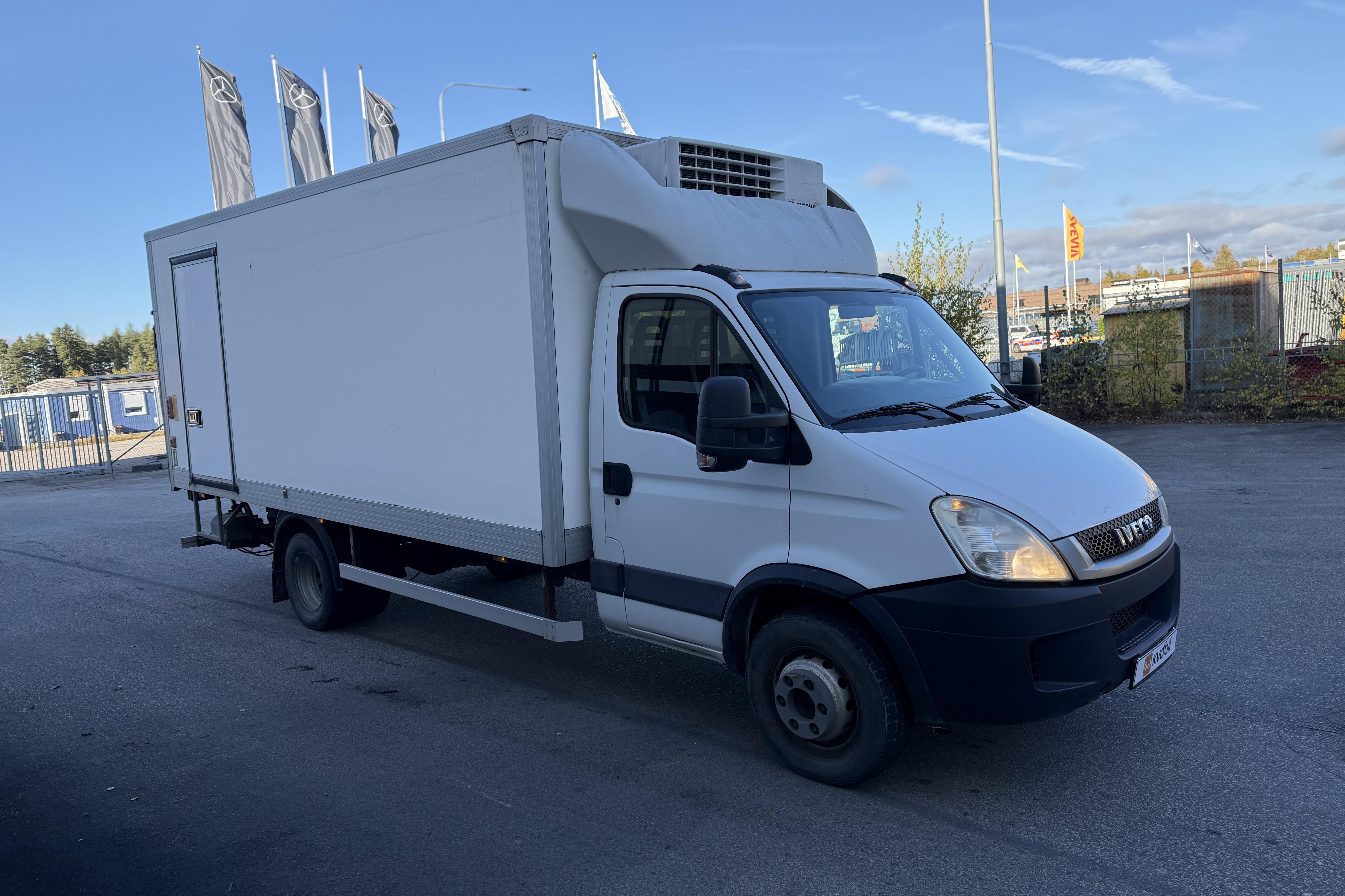 Iveco DAILY 70C17A - 272 152 km - Automatyczna - biały - 2011