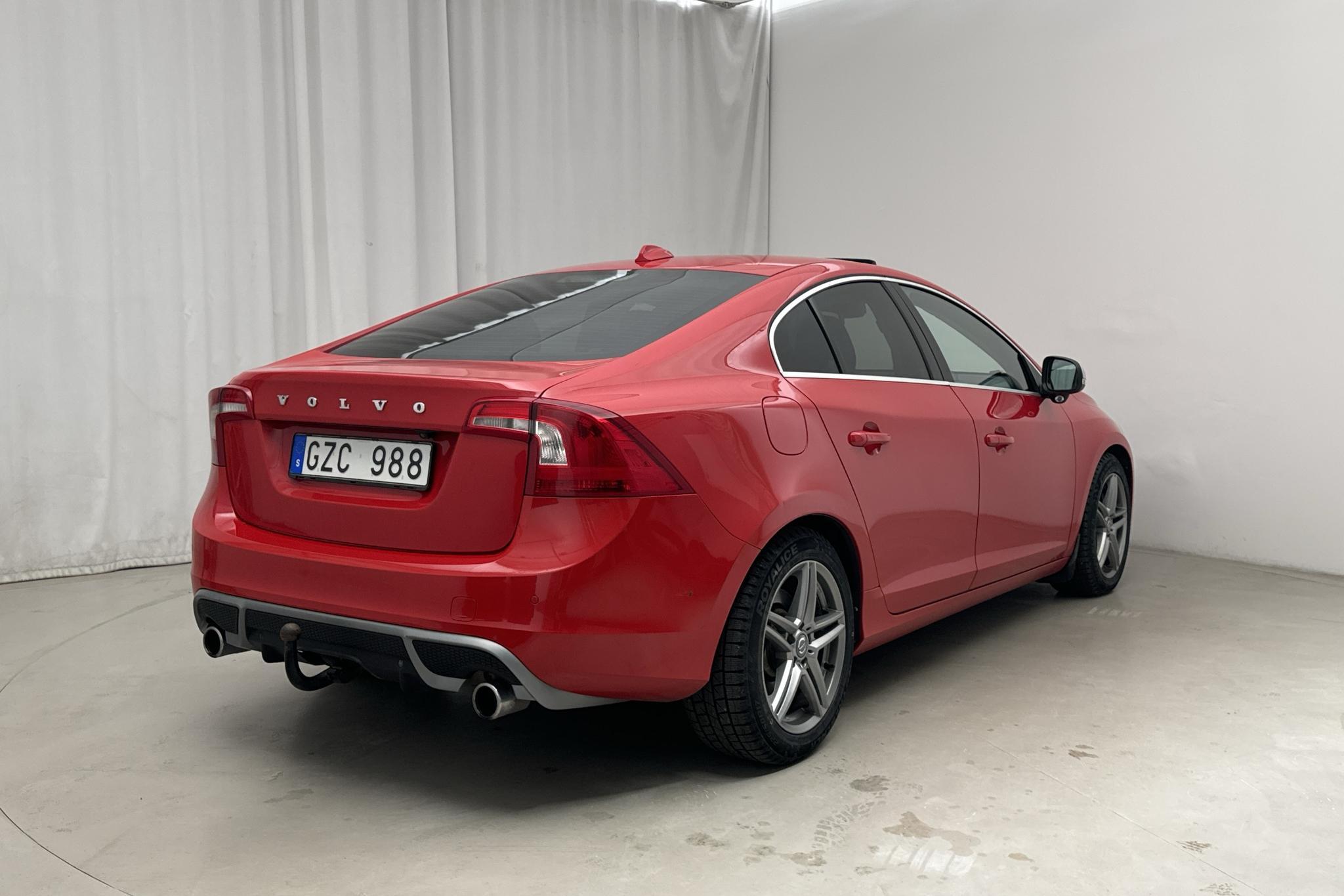 Volvo S60 D5 AWD (205hk) - 18 868 mil - Automat - röd - 2011